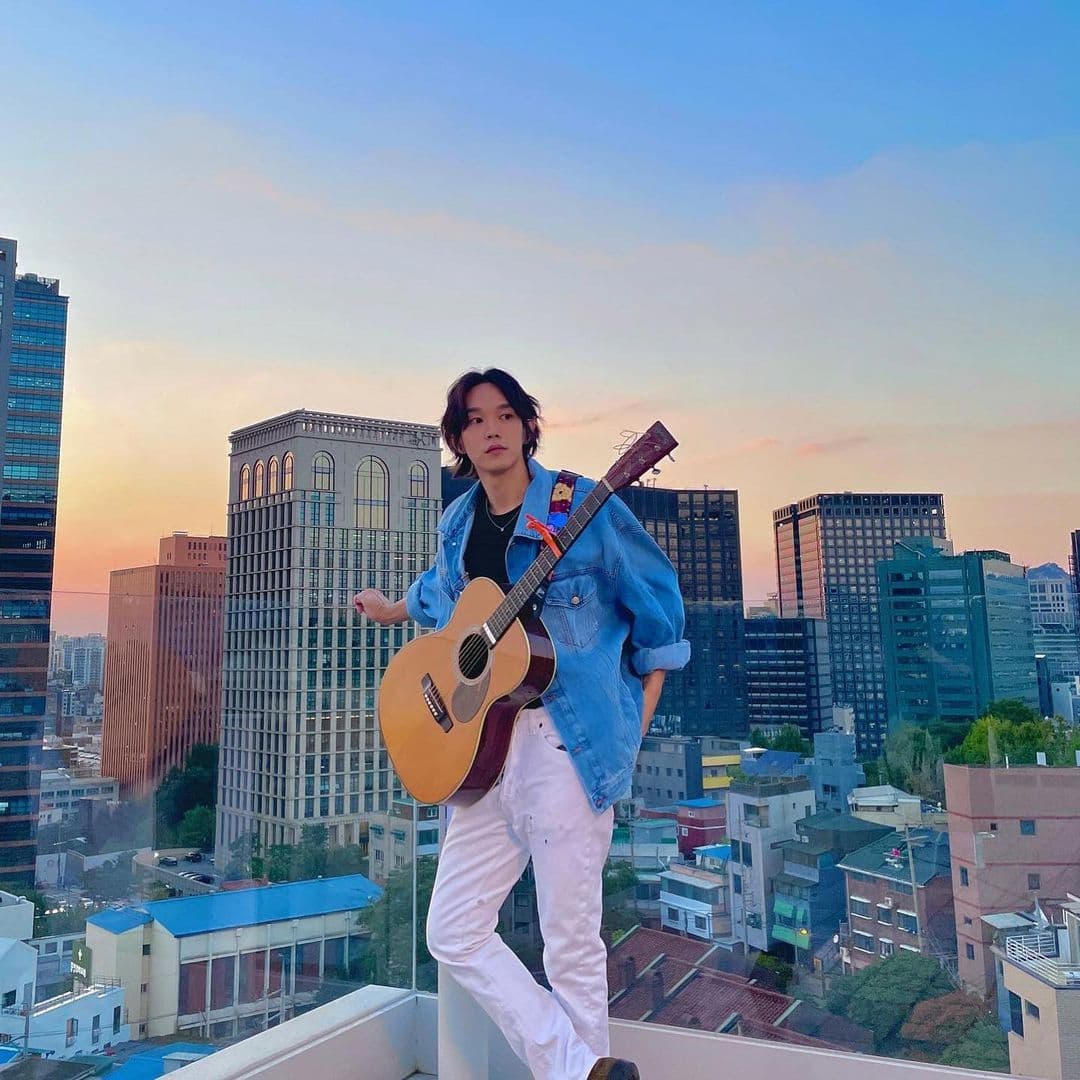 Kevin Oh是韓裔美籍的音樂人,為了長期在韓國發展陪伴老婆孔曉振,決定取得韓國籍並履行當兵義務。(翻攝自Kevin Oh Instagram)