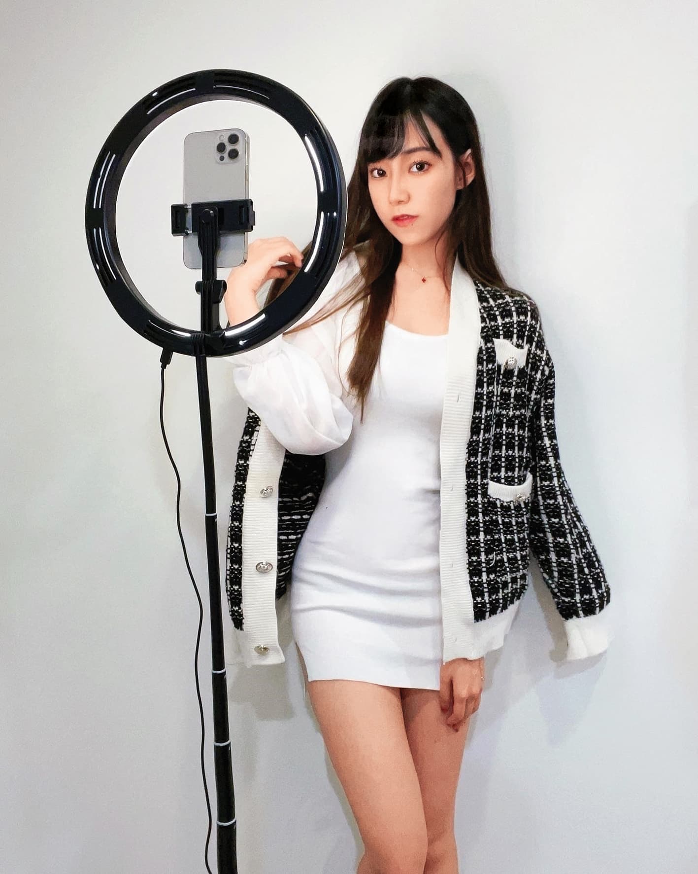 奈奈子直播工作做得有一搭沒一搭,當成副業賺零用錢而已。(翻攝自奈奈子臉書)