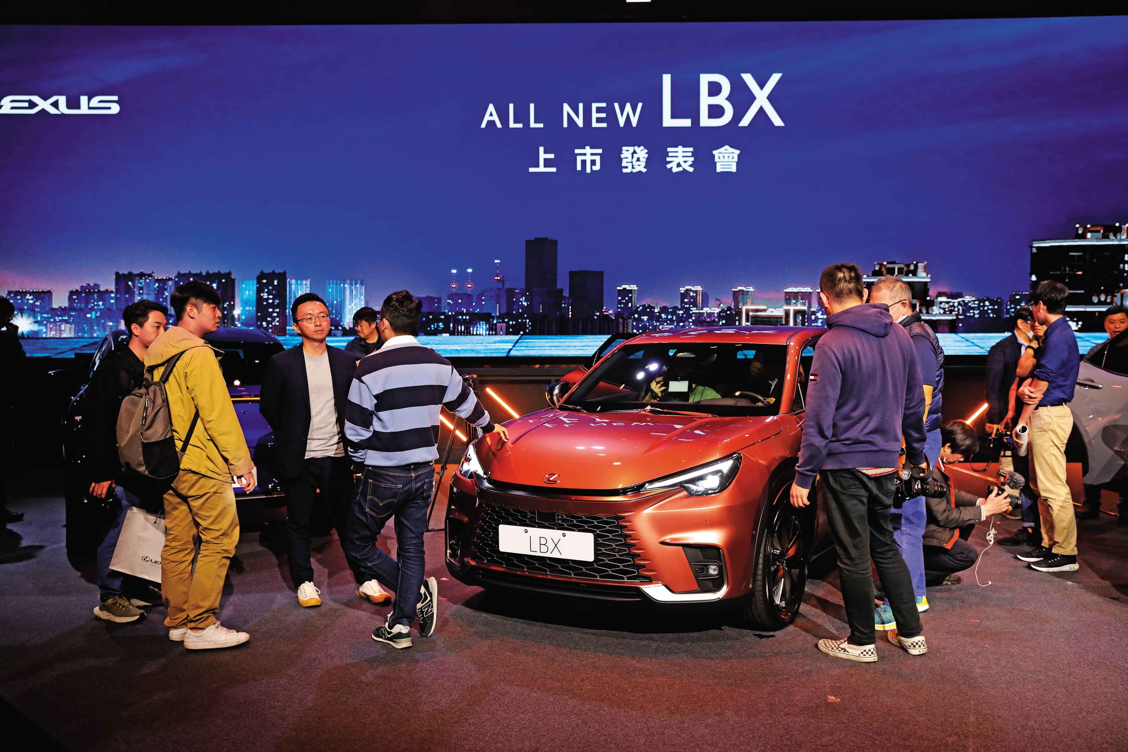 和泰車代理的Lexus,去年擊敗賓士,搶下台灣豪華進口車王座,今年初又引進跨界休旅LBX,打算繼續蟬聯冠軍。