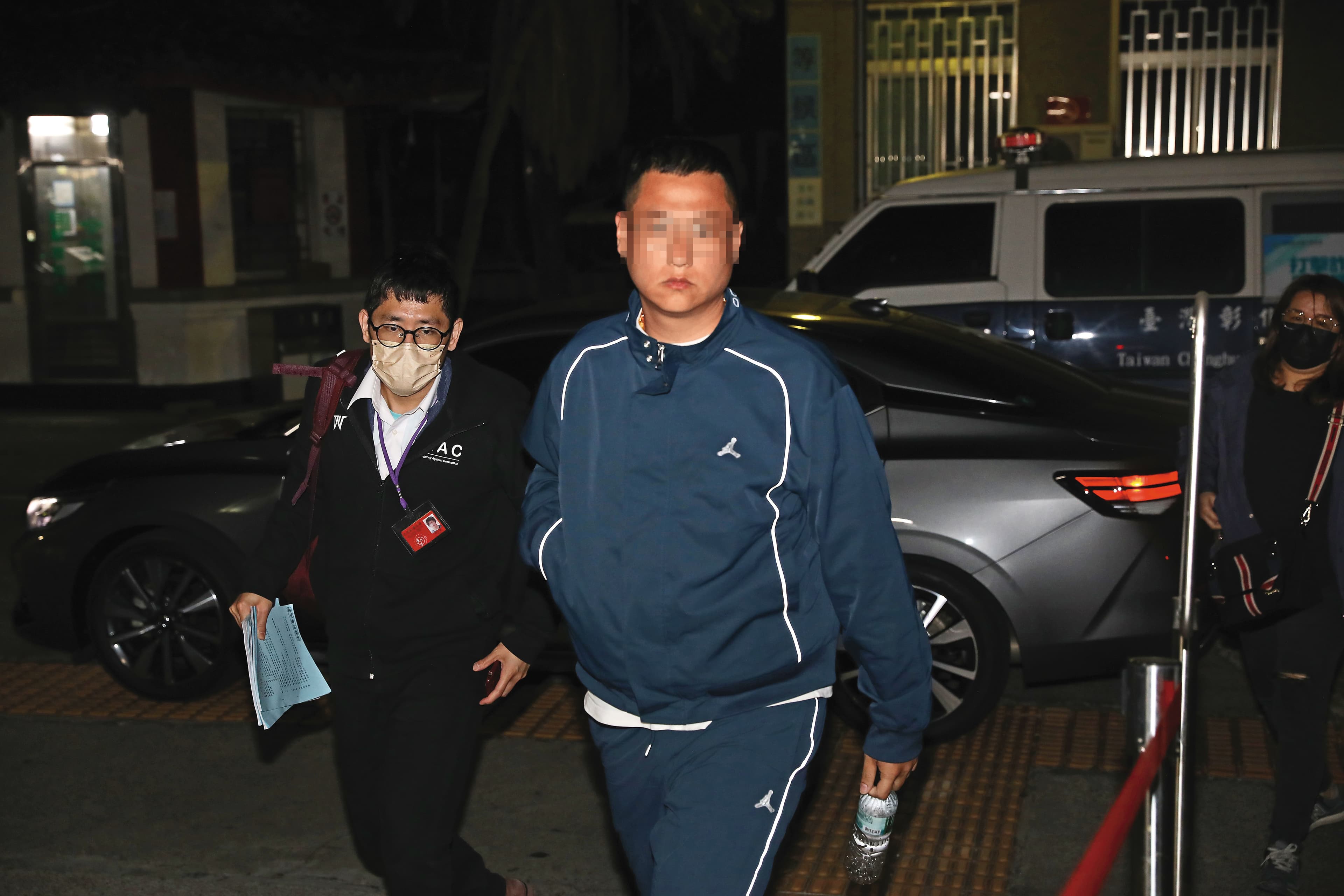 不肖公務員疑勾結私菸集團詐領查緝獎勵金,多名海巡偵查員及警員遭傳訊。