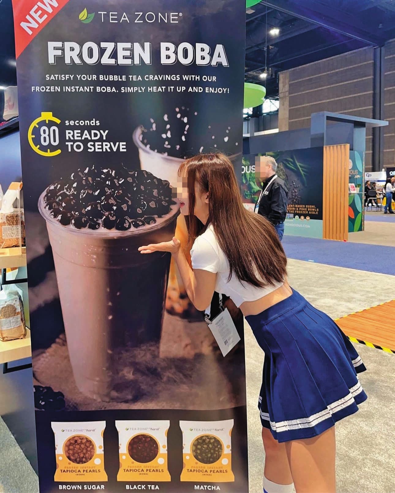 嫩模C女去年應施宗明之邀赴美國芝加哥代言波霸奶茶杯,如今雙方爆發財務糾紛。(翻攝 IG)