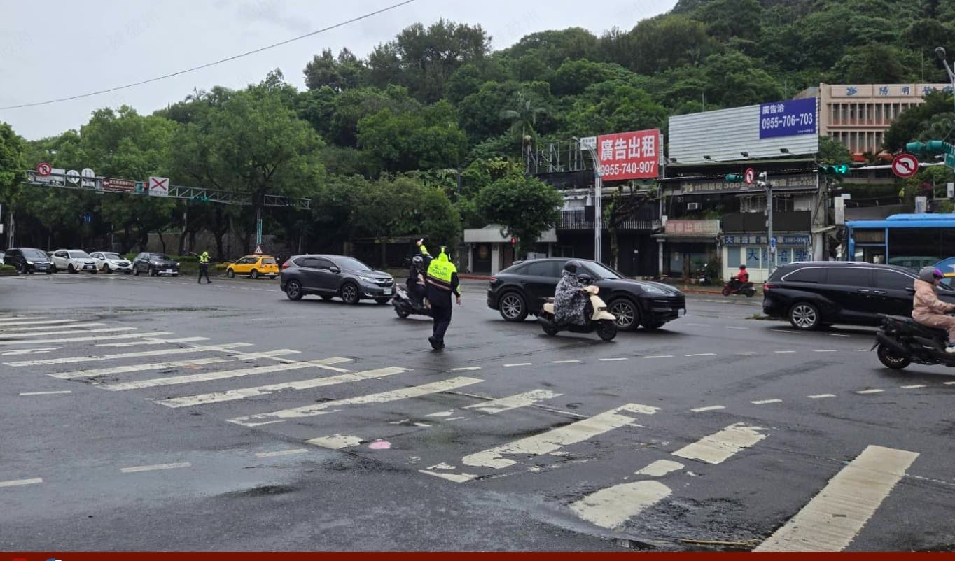 康芮颱風橫掃過境,北市警強化交通管制疏導作為。(北市府提供)