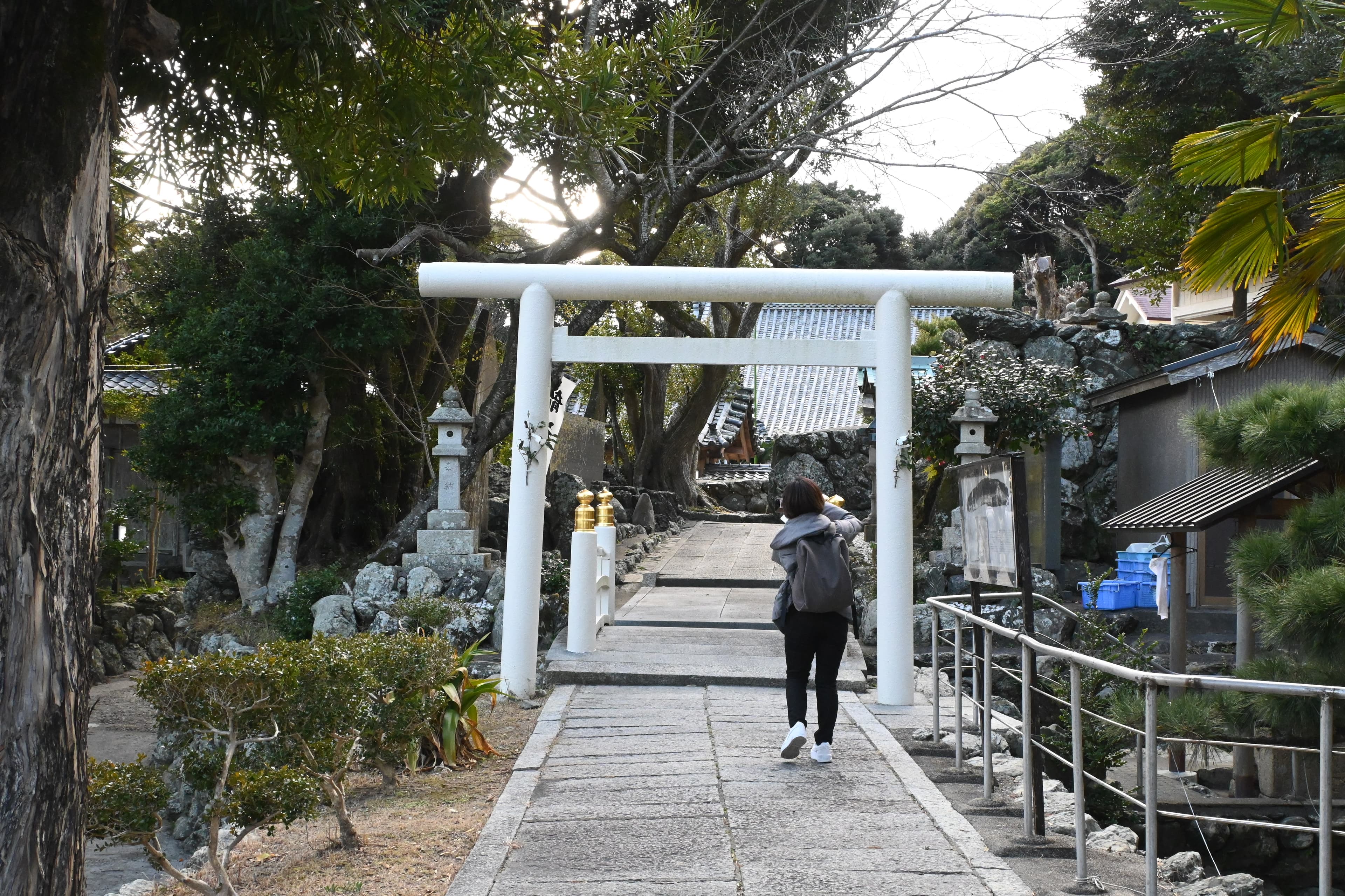 「美多羅志神社」位於答志島北部,是當地重要神社之一,祈求子嗣以及五穀豐登特別靈驗。
