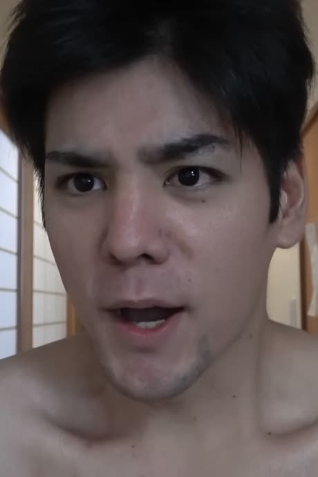 Ruibosu減重成功後，本就立體的高挺鼻梁、濃眉與大眼，五官更加突出，外貌令人驚豔。（翻攝自ルイボスチャンネルYT）