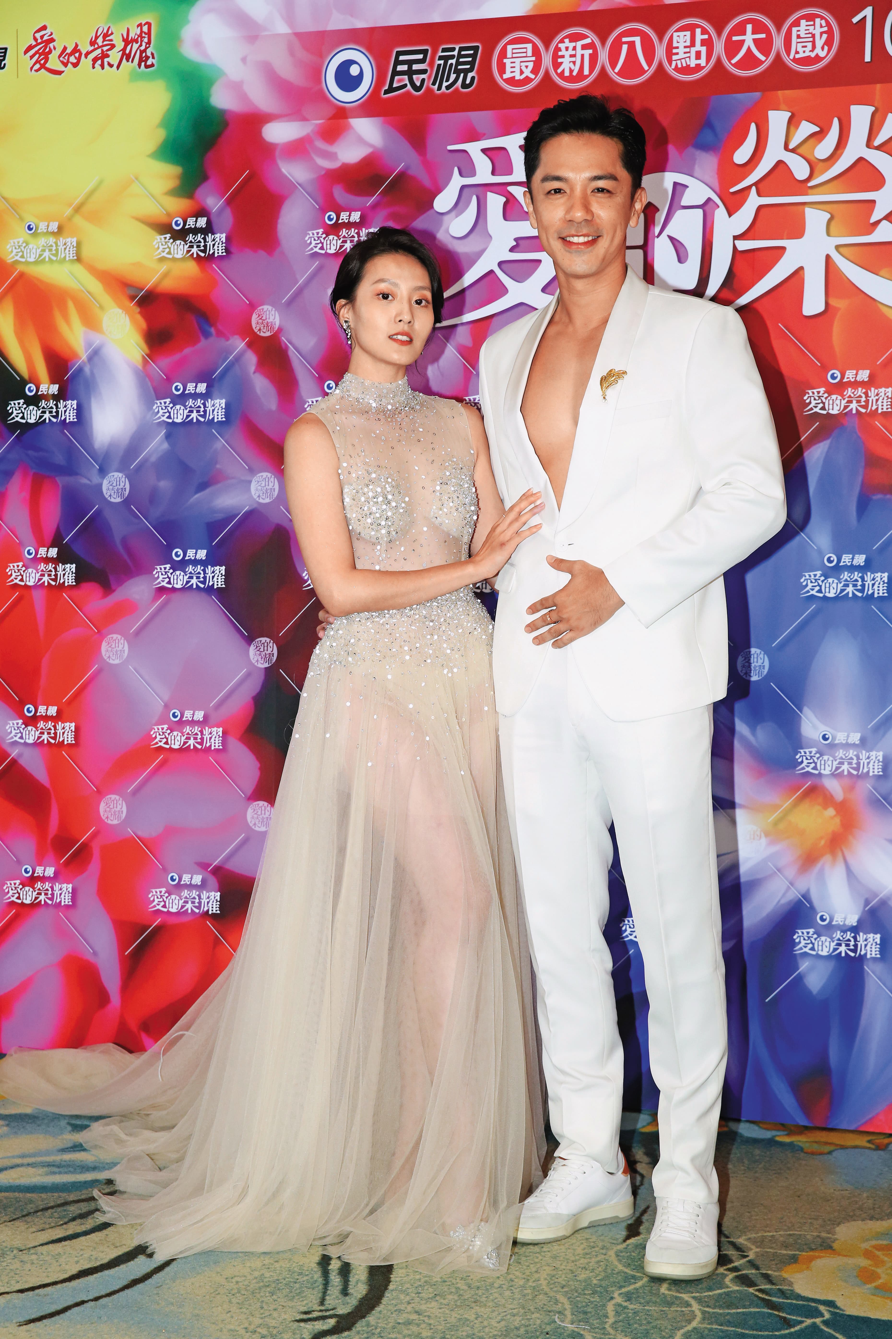 顏曉筠(左)過去在八點檔演小三、壞女人,在《愛的榮耀》則扮演為愛犧牲的傻女孩江莉文。右為楊皓崴。