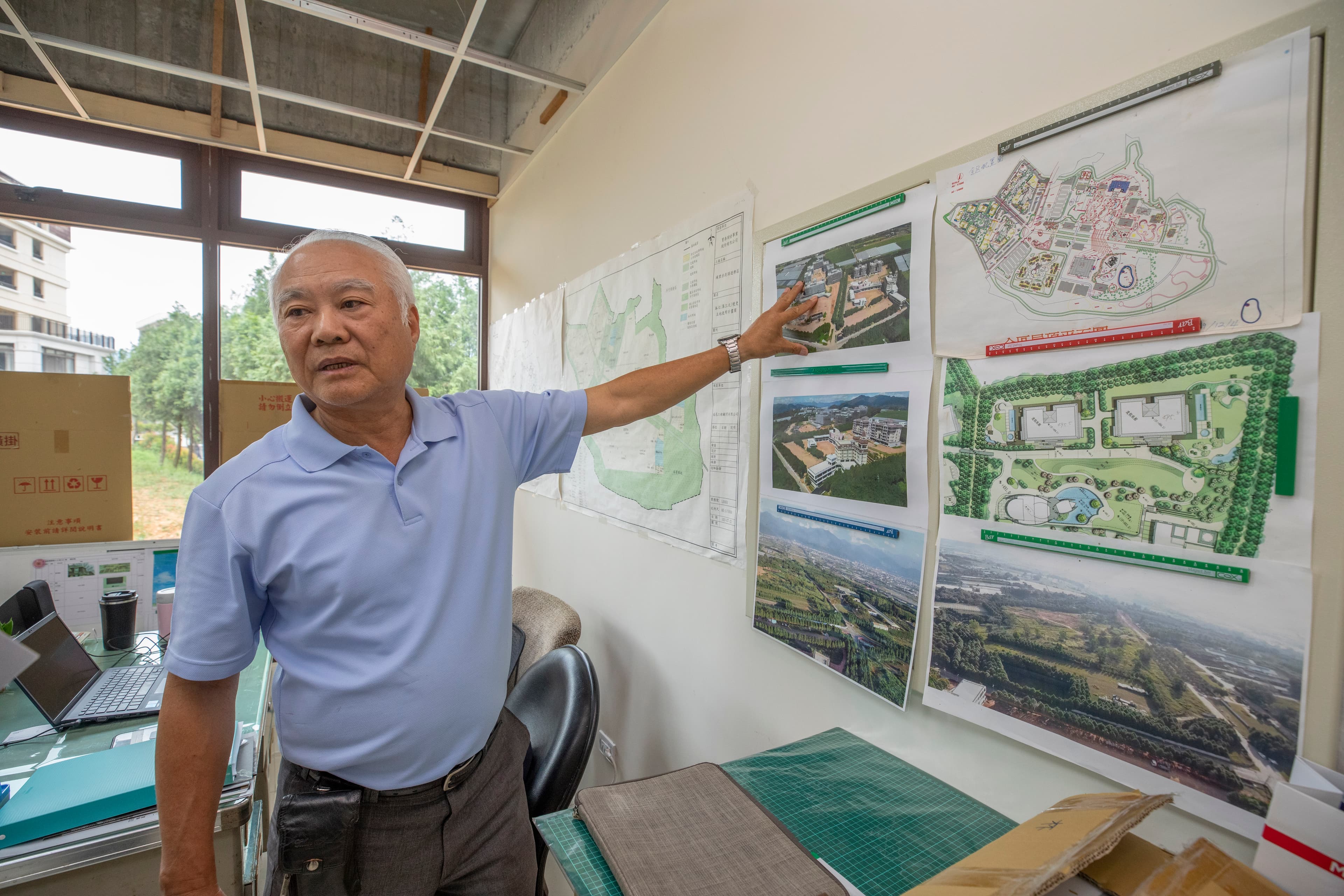 實地走訪赤崁頂遊樂區時,當地駐點多年的麗寶員工向本刊介紹園區規劃。