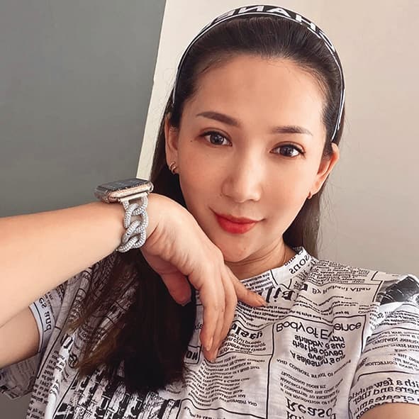 失婚後的林子瑄坦言直播像在「討債」,必須處理客人問題。(林子瑄臉書)