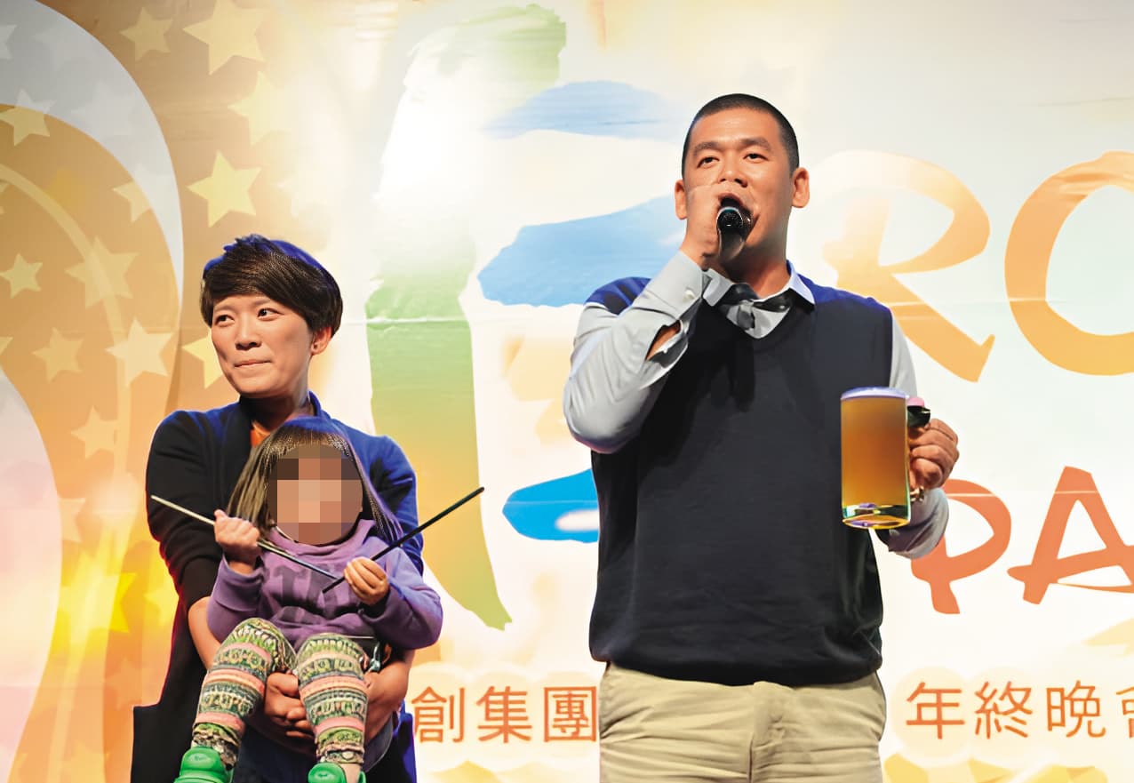 悍創董事長戴汭耘(左)遭控掏空攻城獅,右為悍創的創辦人、戴汭耘夫婿張運智。(翻攝悍創運動行銷臉書)