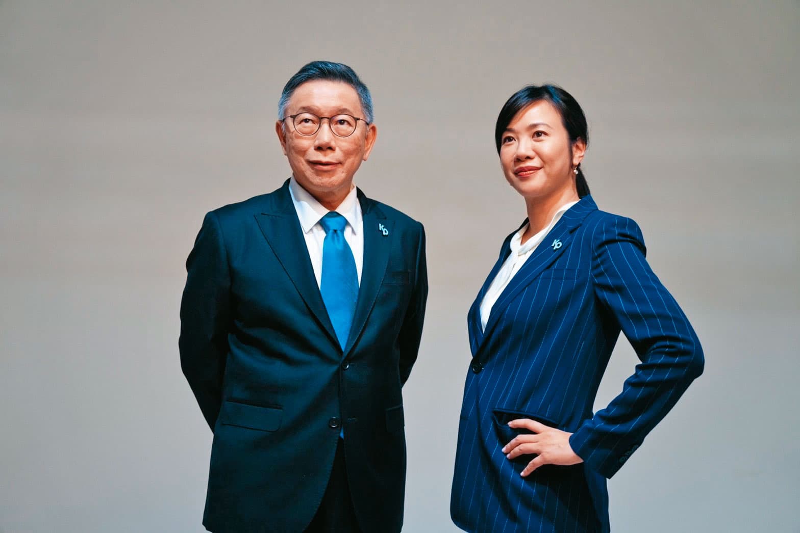 柯文哲(左)與副手搭擋吳欣盈(右)近日甫完成競選形象照拍攝,如何發揮加乘效果尚待觀察。