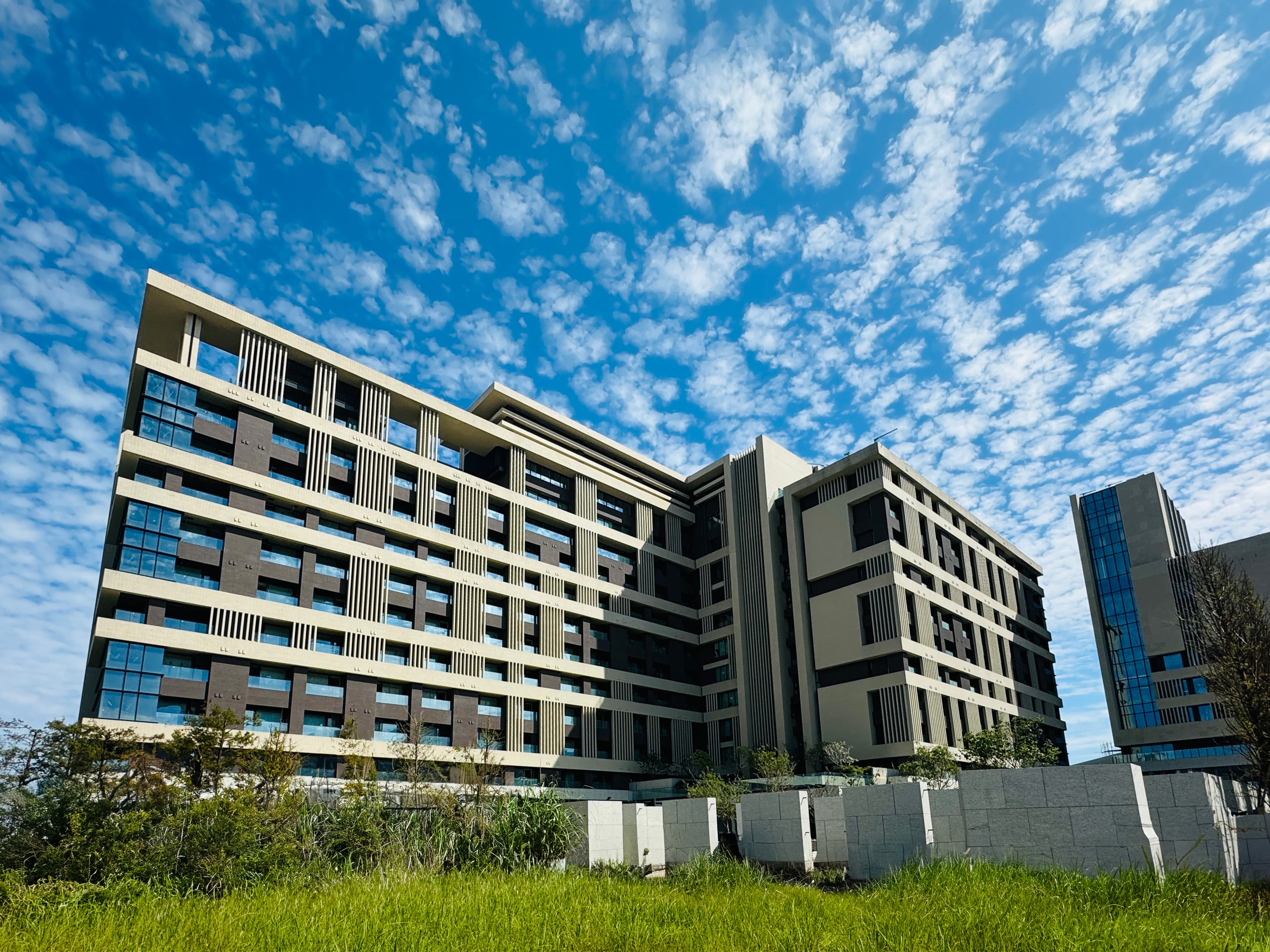 台灣第一家凱悅渡假酒店將於Q3見客,由興富發集團興建擁有,凱悅酒店集團(Hyatt Hotels Corporation)管理經營。(新北金山凱悅渡假酒店提供)