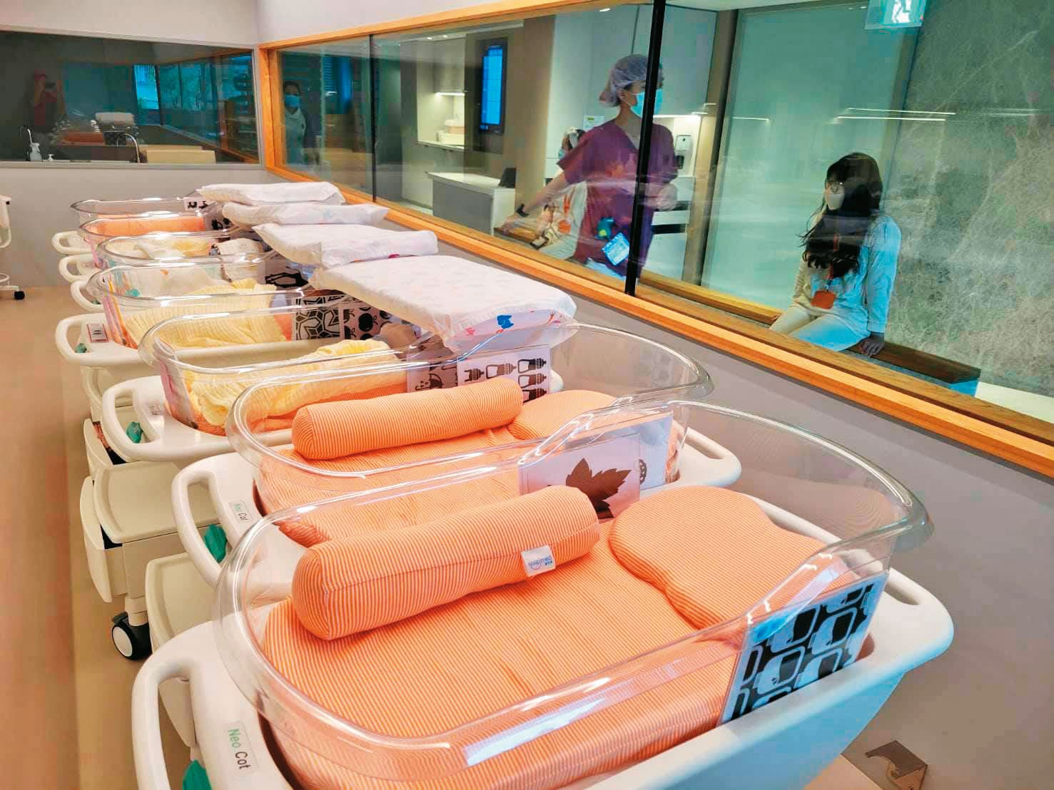 少子化、電商發展重擊童裝業,業者只能苦撐。(翻攝木恩產後護理之家臉書)