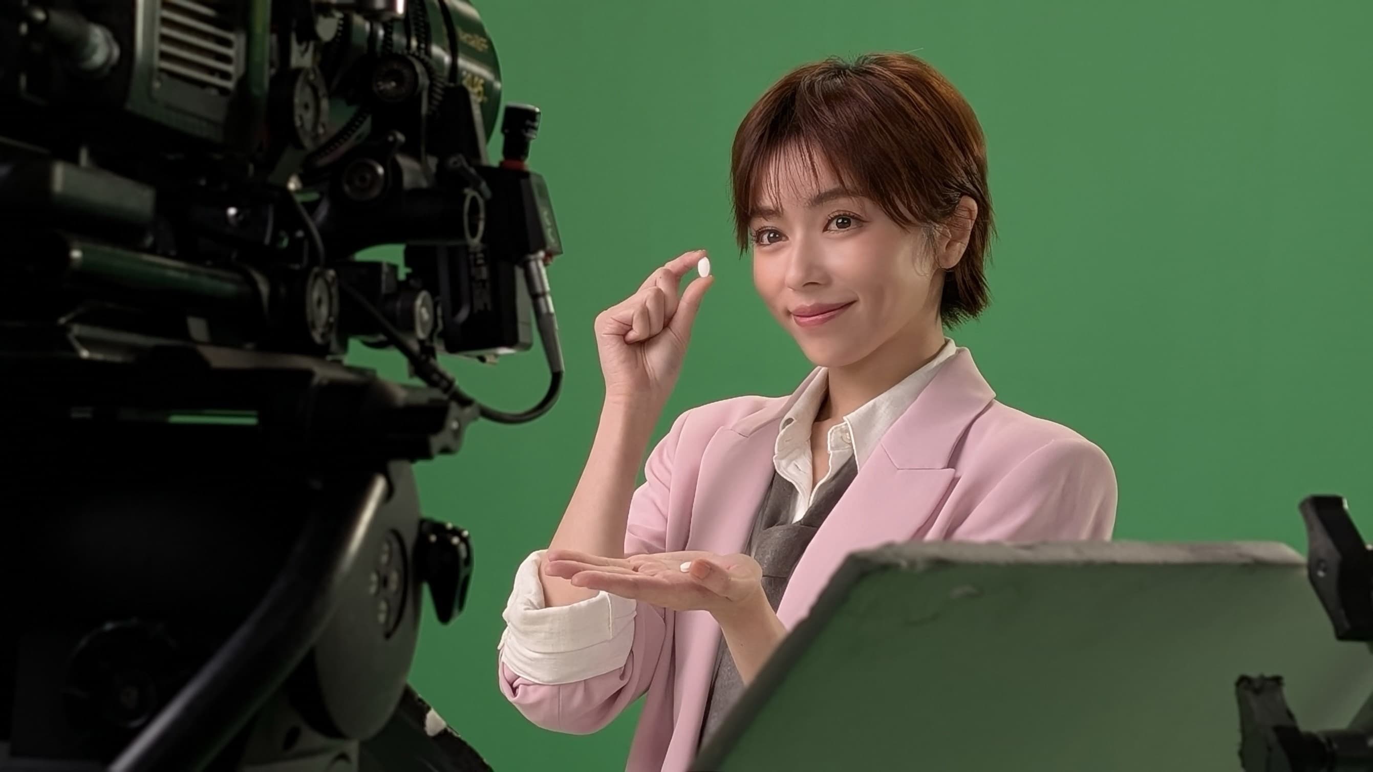 王瞳感性分享創作心得:「這首歌,是我送給所有勇敢女性的禮物!」。(民視提供)