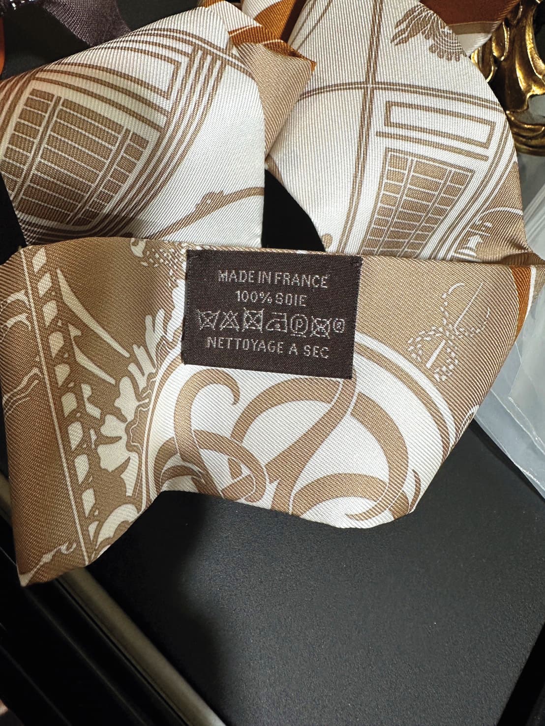 愛馬仕產品全都是法國製造，正品應該是Made in France。（讀者提供）