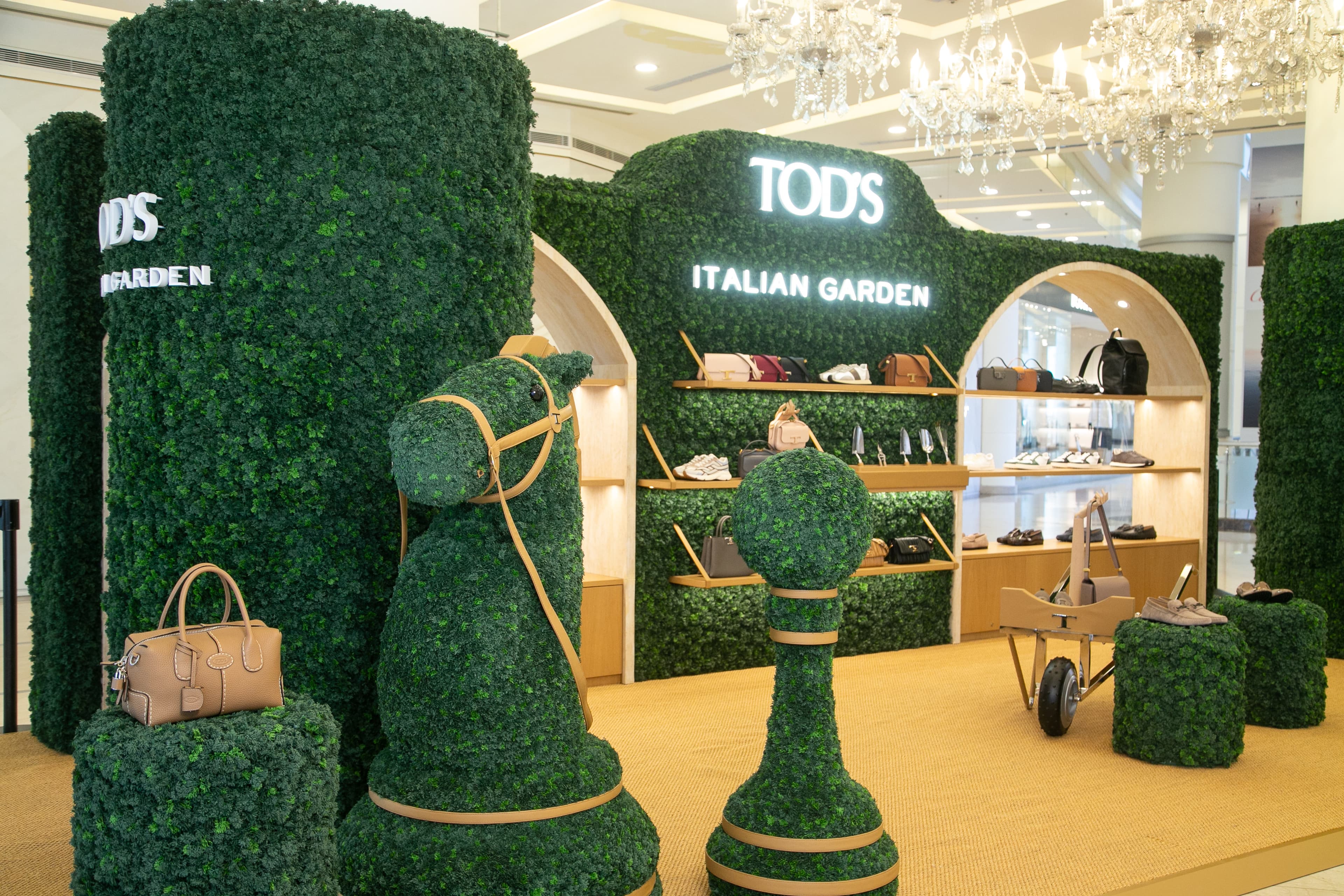 TOD'S的「義式花園 ITALIAN GARDEN」期間限定店自9月1日至9月30日在微風廣場開設。(迪生提供)