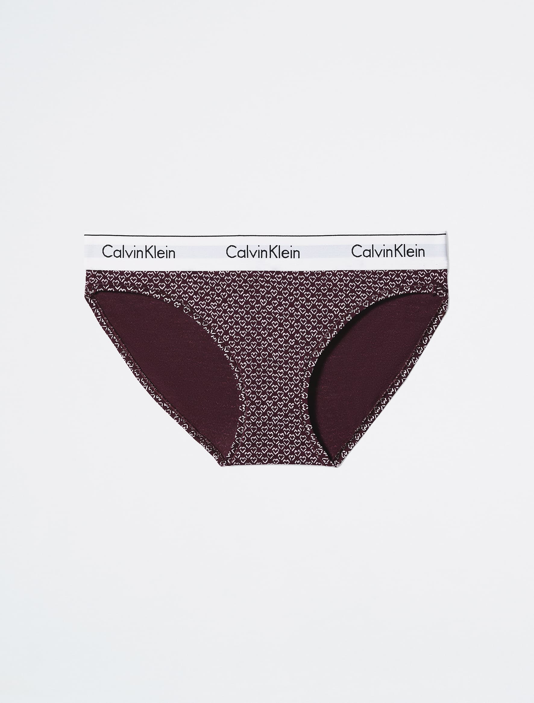 Icon Cotton Modal愛心圖騰比基尼內褲。價格店洽(Calvin Klein提供)