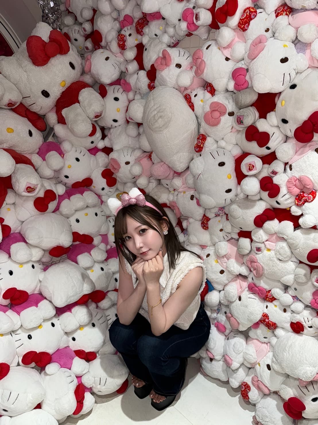 日本AV女優七嶋舞超愛Hello Kitty。(JKF提供)