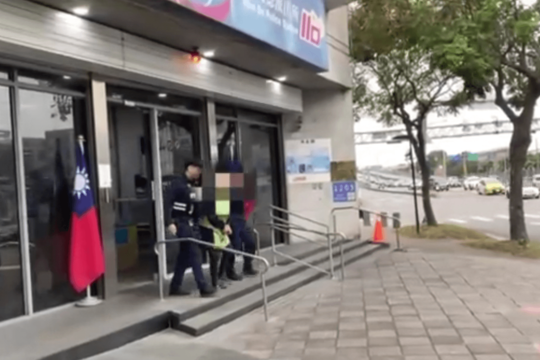 警方訊後將郭男依毒品罪送辦。(翻攝畫面)