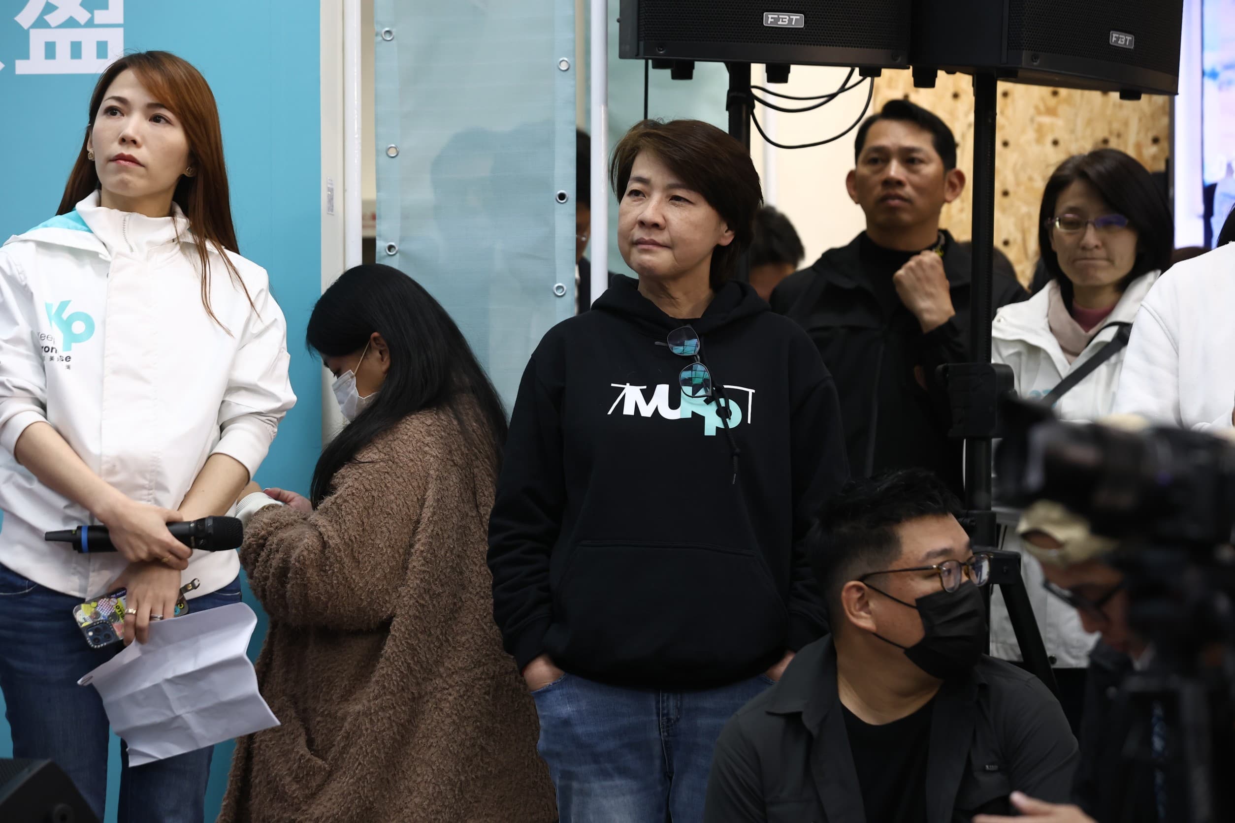 謝立功曾對黨內放話,若柯文哲的總統選票沒有拿到第二名,競選總幹事黃珊珊應該主動請辭不分區立委。