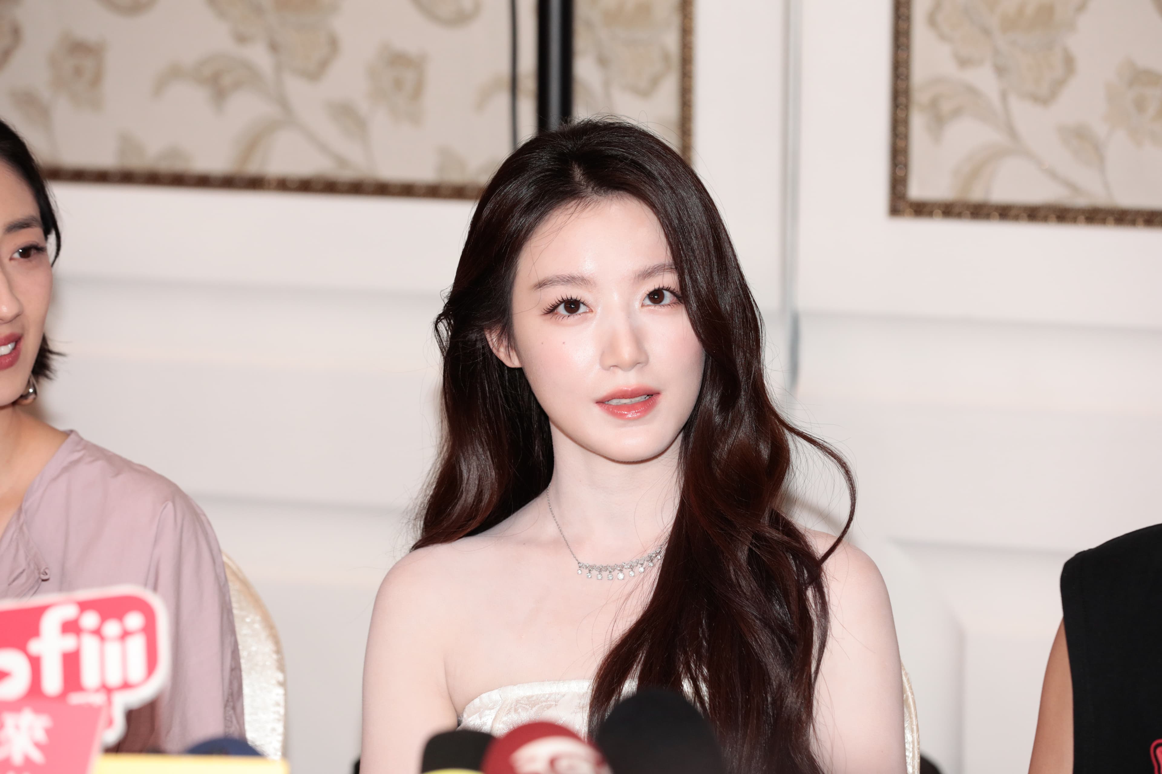 舒華自豪體質曬不黑,樂在極限挑戰。