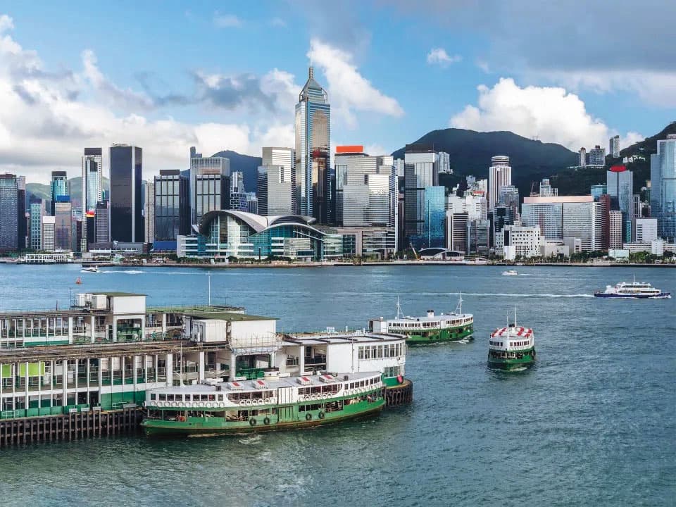 相較新加坡與香港偏重國際資金運轉,台灣擁有強大的AI和半導體產業生態鏈,資產管理能直接支援國內產業發展。(香港旅遊發展局提供)