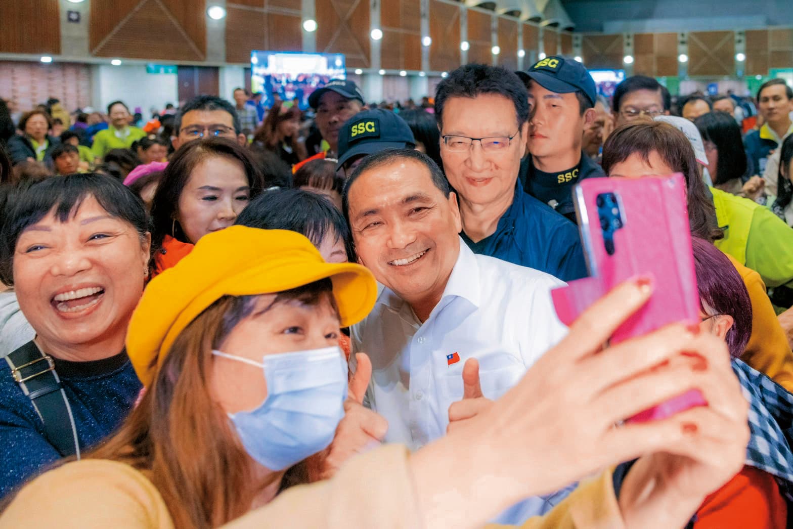 選戰倒數,侯友宜、趙少康25日合體掃街,出席雲林同鄉會活動。(侯友宜團隊提供)