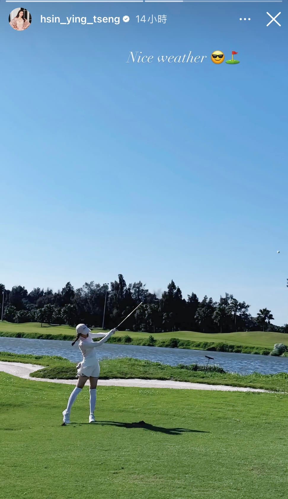 曾馨瑩曬出打高爾夫球揮竿的英姿，一雙美腿相當吸睛。（翻攝hsin_ying_tseng IG）