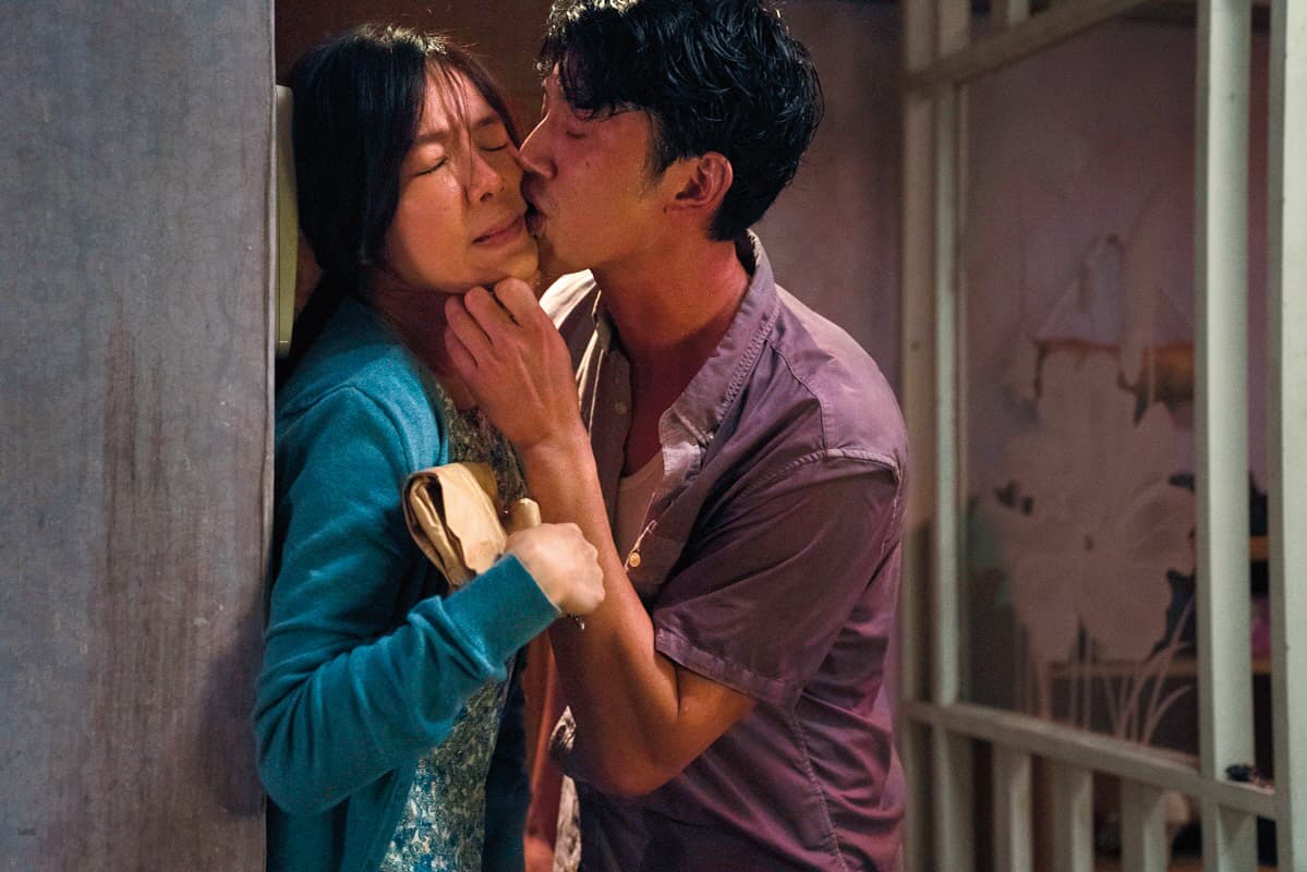 《默殺》中尹馨(左)的演技成為話題,據說在台北電影節放映期間票房也亮眼。右為吳慷仁。