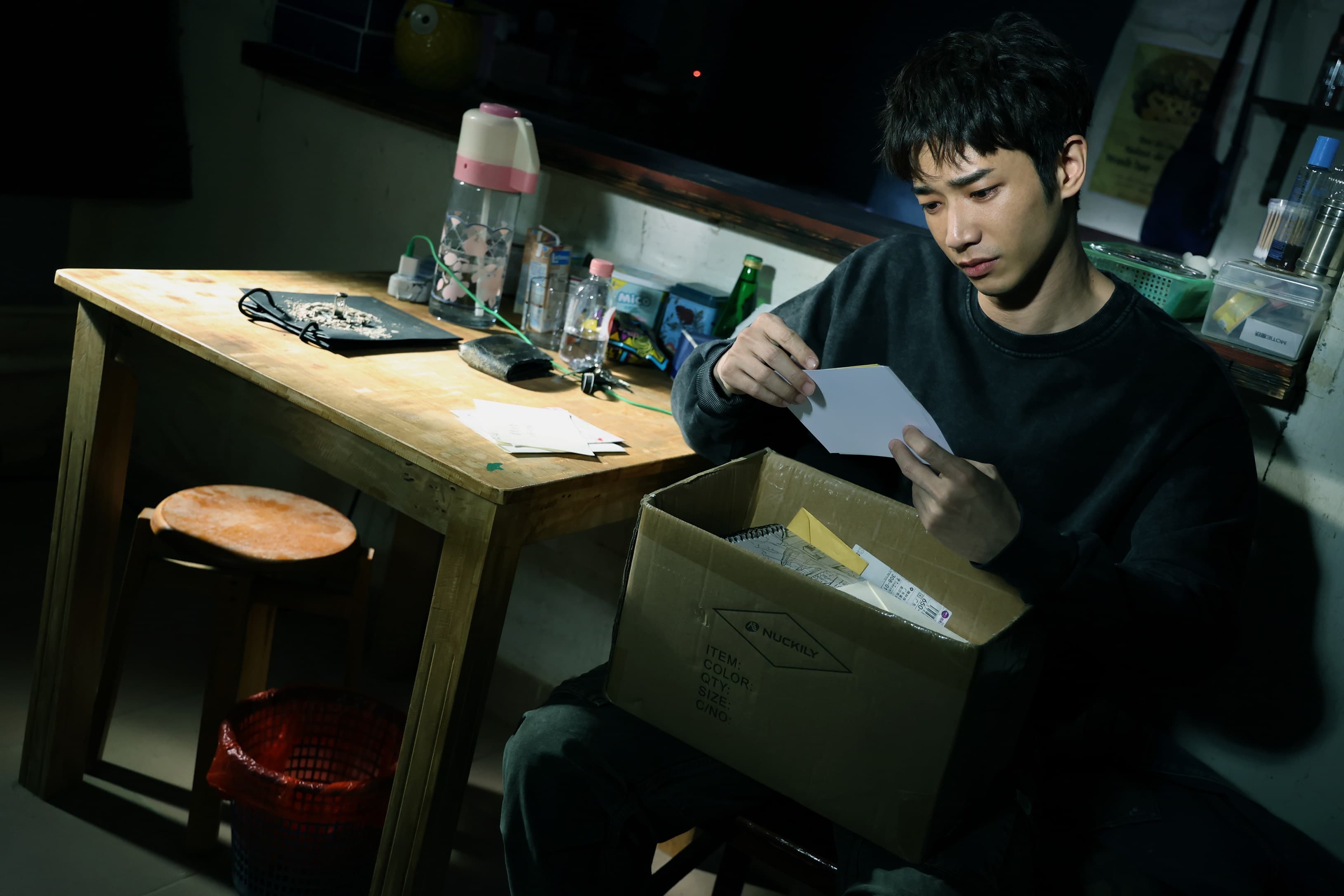 演出《白晝如焚》時劉以濠贏來體重高峰,他形容自己當時因為沒鍛鍊,身材像隻青蛙般。(華映提供)