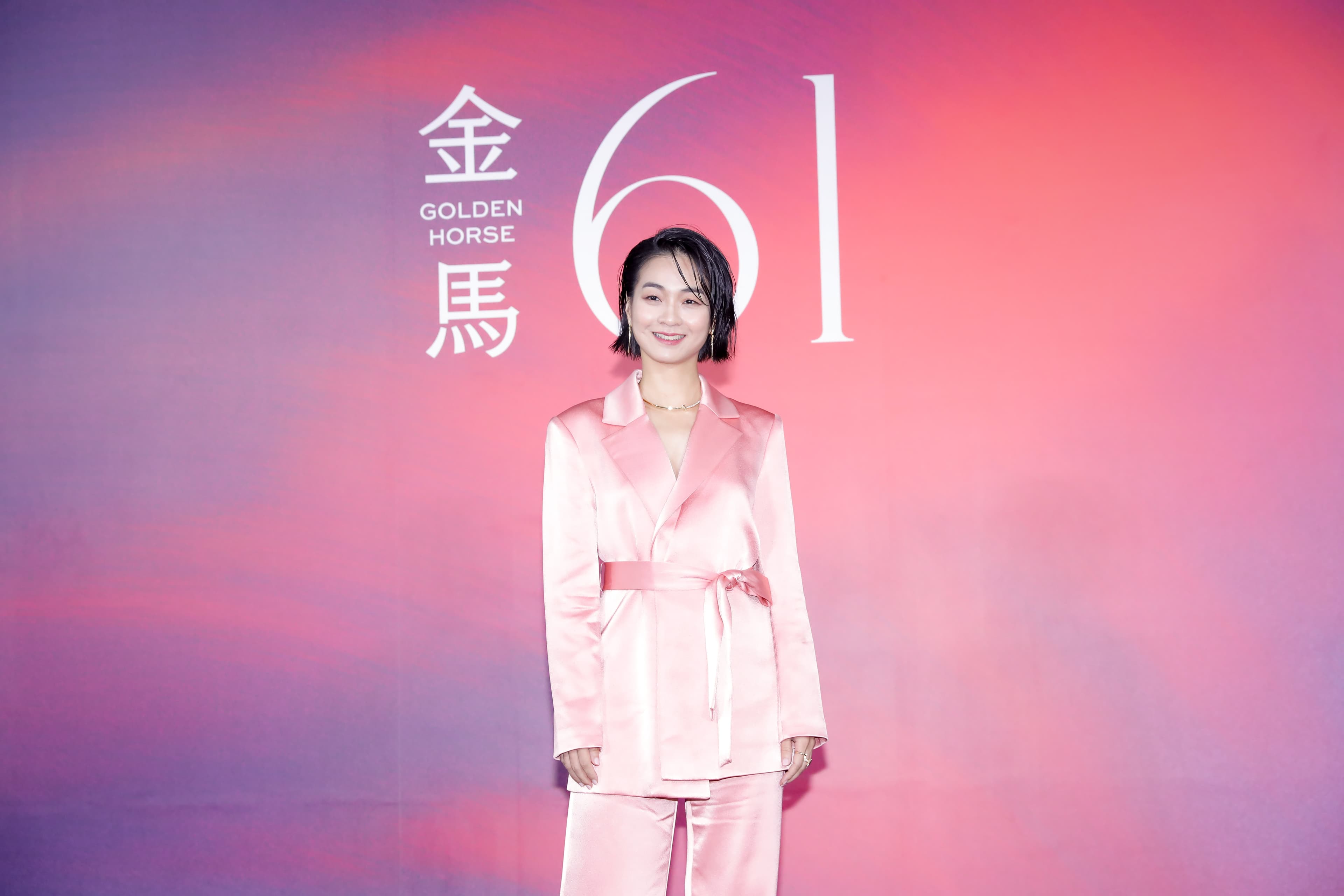 陳雪甄與巫建和僅相差13歲就要演母子,她認為比起10年前就有人找她演蔡凡熙的媽媽,已經比較安慰了。