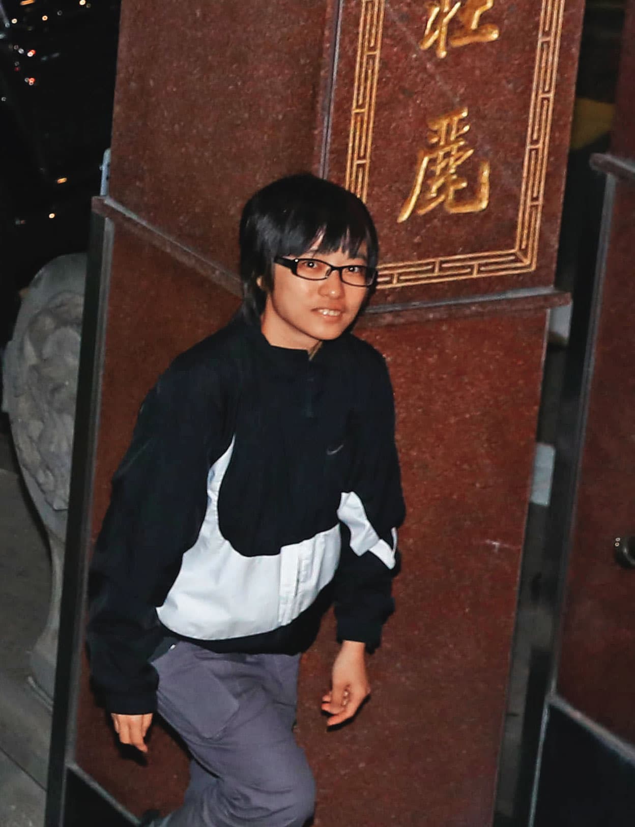 許芷瑜(橘子)是柯文哲貼身帳房,潛逃出境後遭通緝。