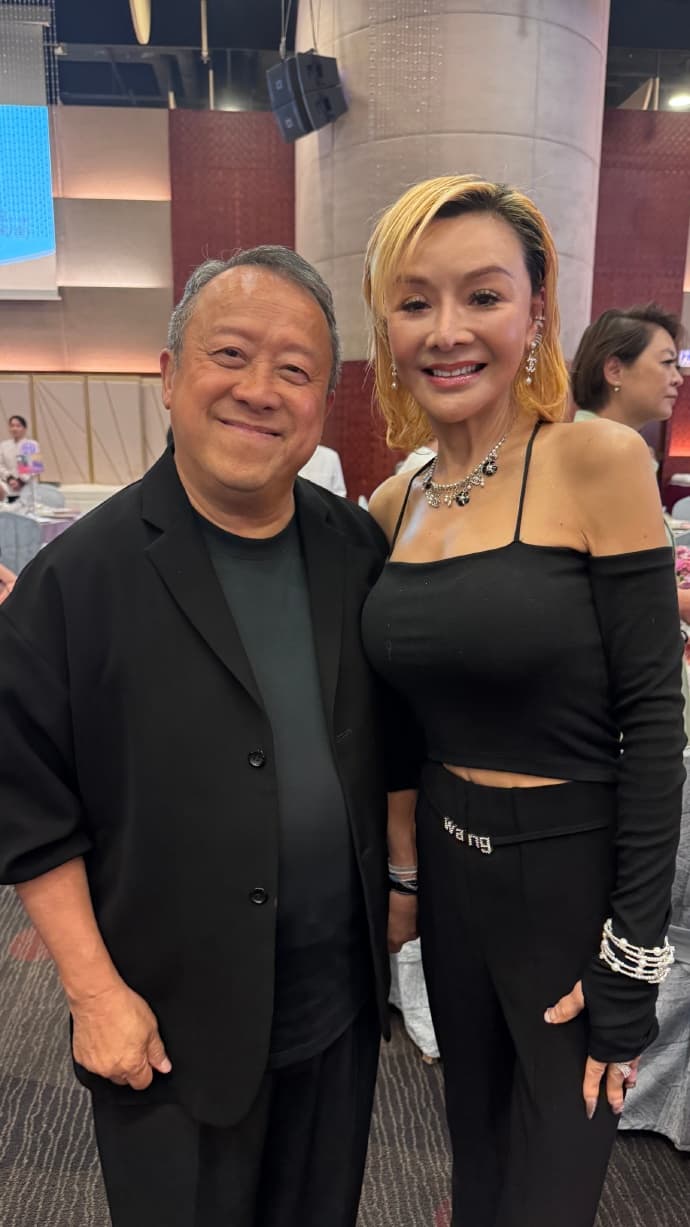 曾志偉(左)和葉子楣(右)。(翻攝汪曼玲微博)
