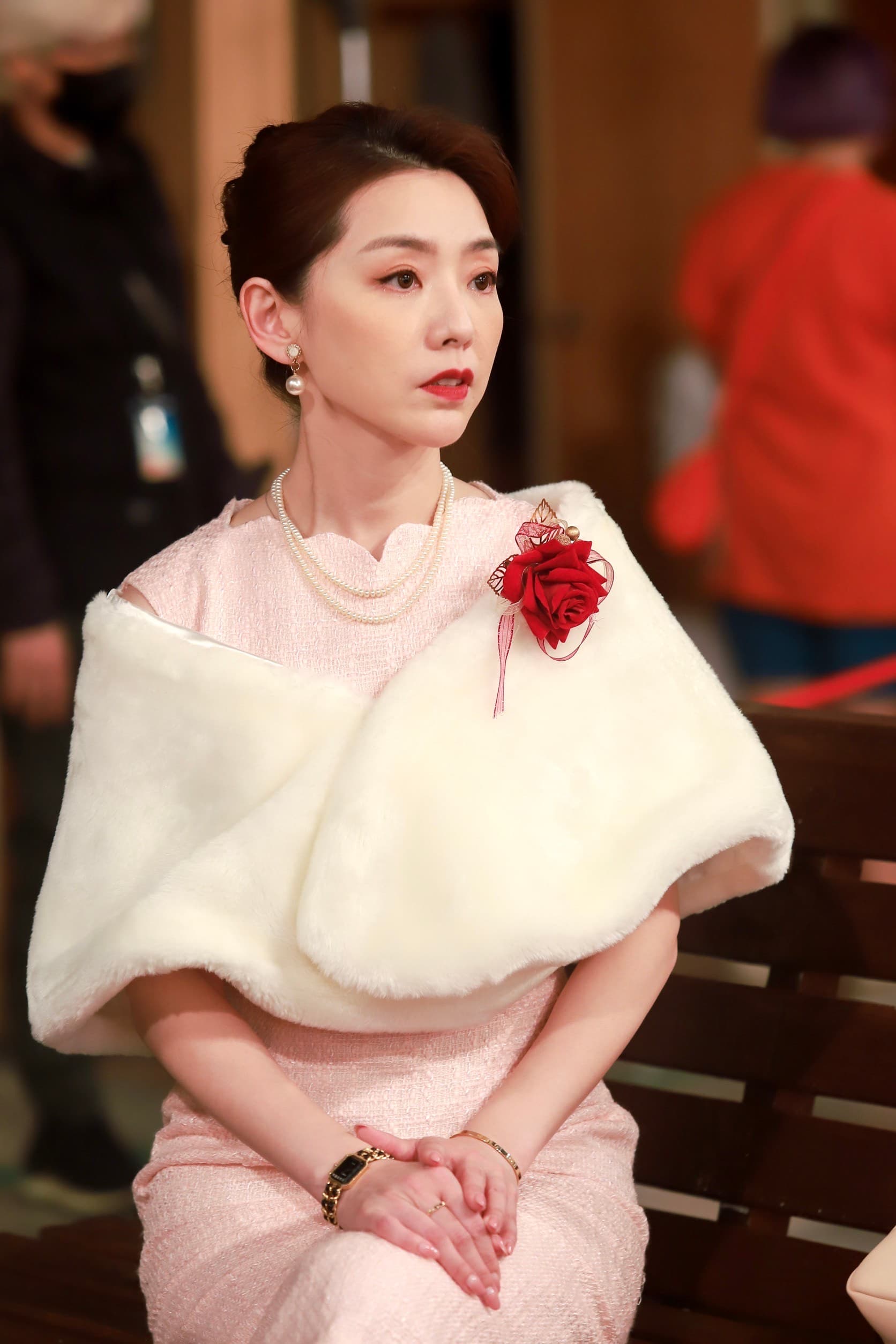 賴芊合《愛的榮耀》壓箱寶出動,娶媳婦行頭不能輸。