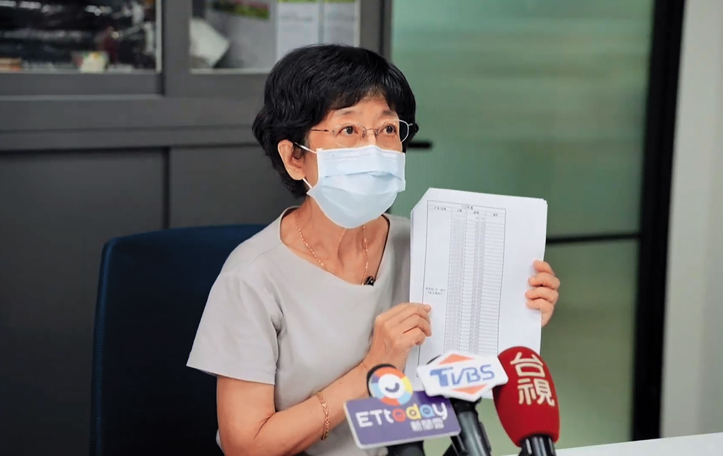 柯文哲收到1.1億元選舉助款後,老婆陳佩琪(圖)買房、看豪宅引爆爭議,她親自出面解釋資金來源。(民眾黨提供)