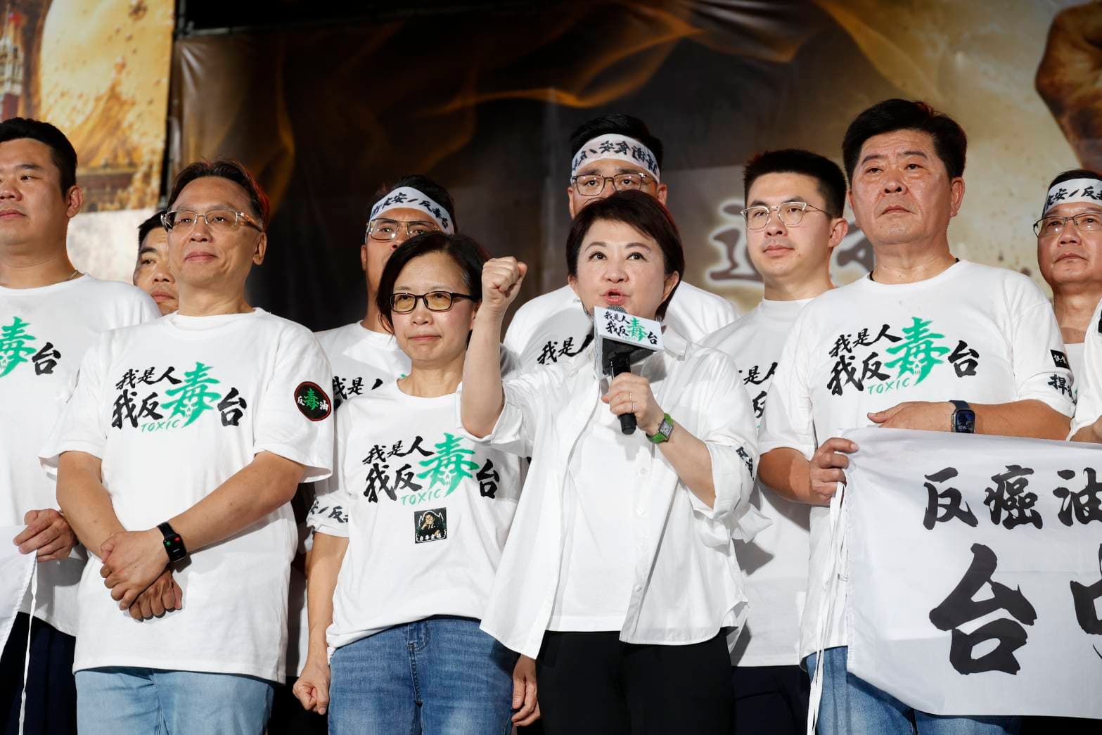 盧秀燕表示,「民進黨就是在破壞食安、迫害我們吃的人權」。