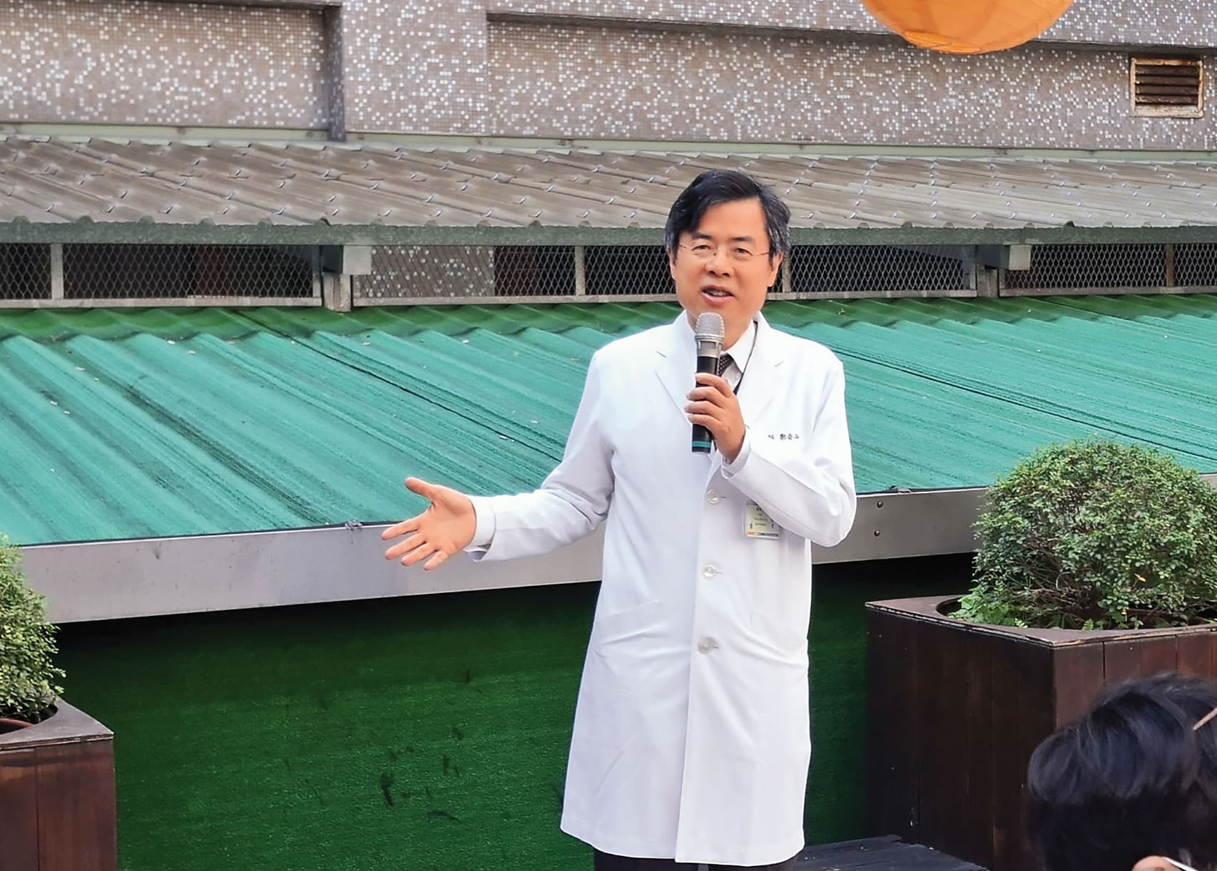部北院長鄭舜平被指是此次標案主導人,未曾與資訊業務主管討論評估,就於會議中拍板定案。(翻攝衛福部台北醫院臉書)