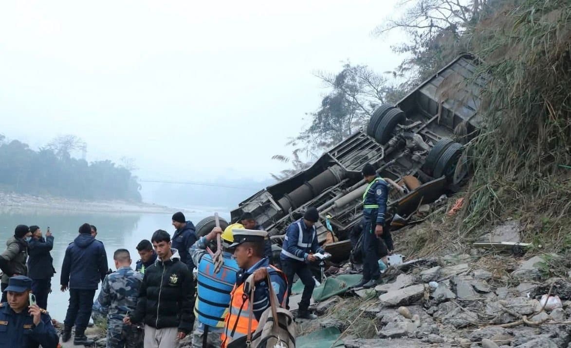 這起事故目前已確認造成19人不幸罹難,其中包括1名英國籍人士。(翻攝自@news_az X)