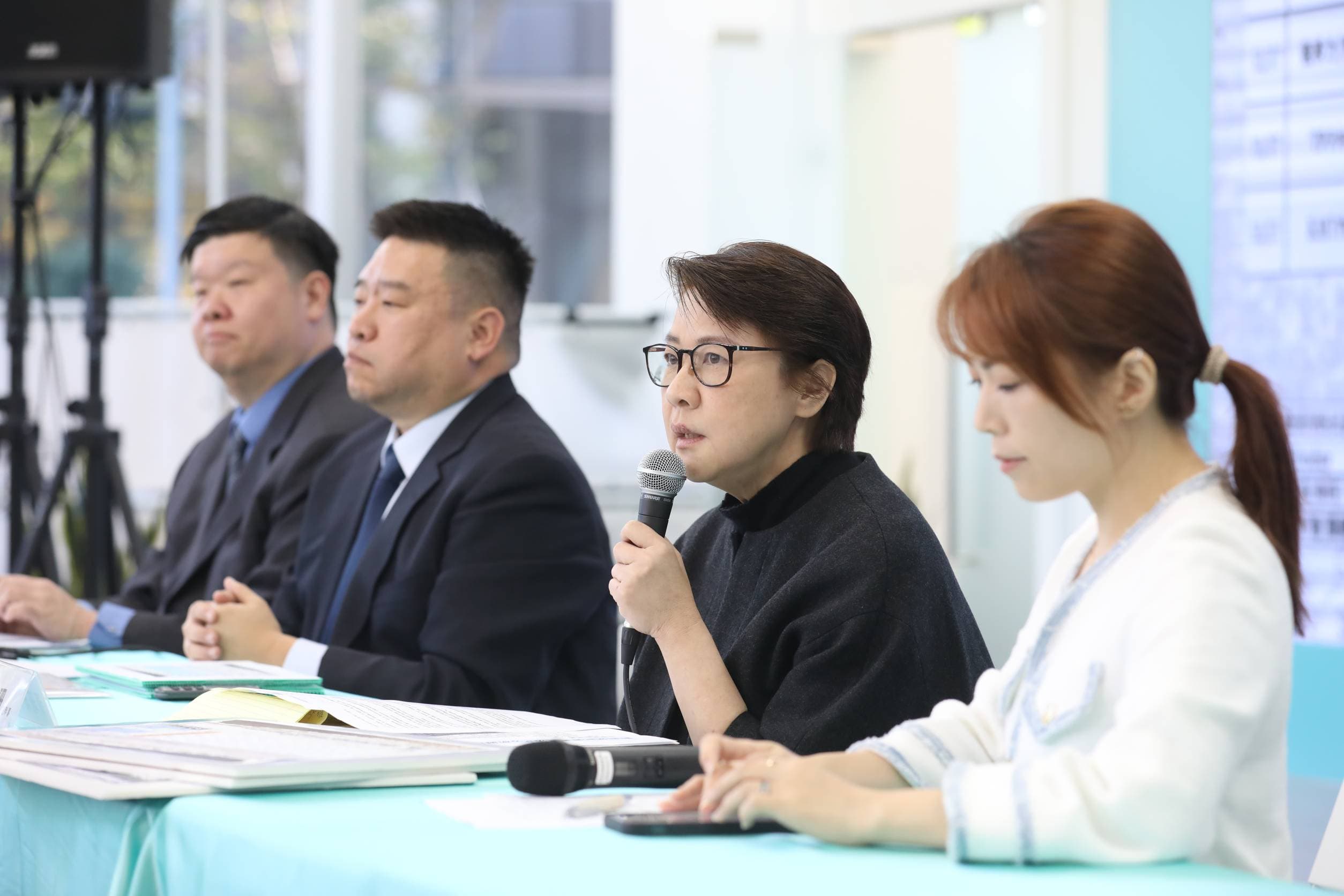黃珊珊酸「如果認為民眾黨的人這麼壞、柯文哲這麼沒有誠信,為什麼每天還要來找他合作?」