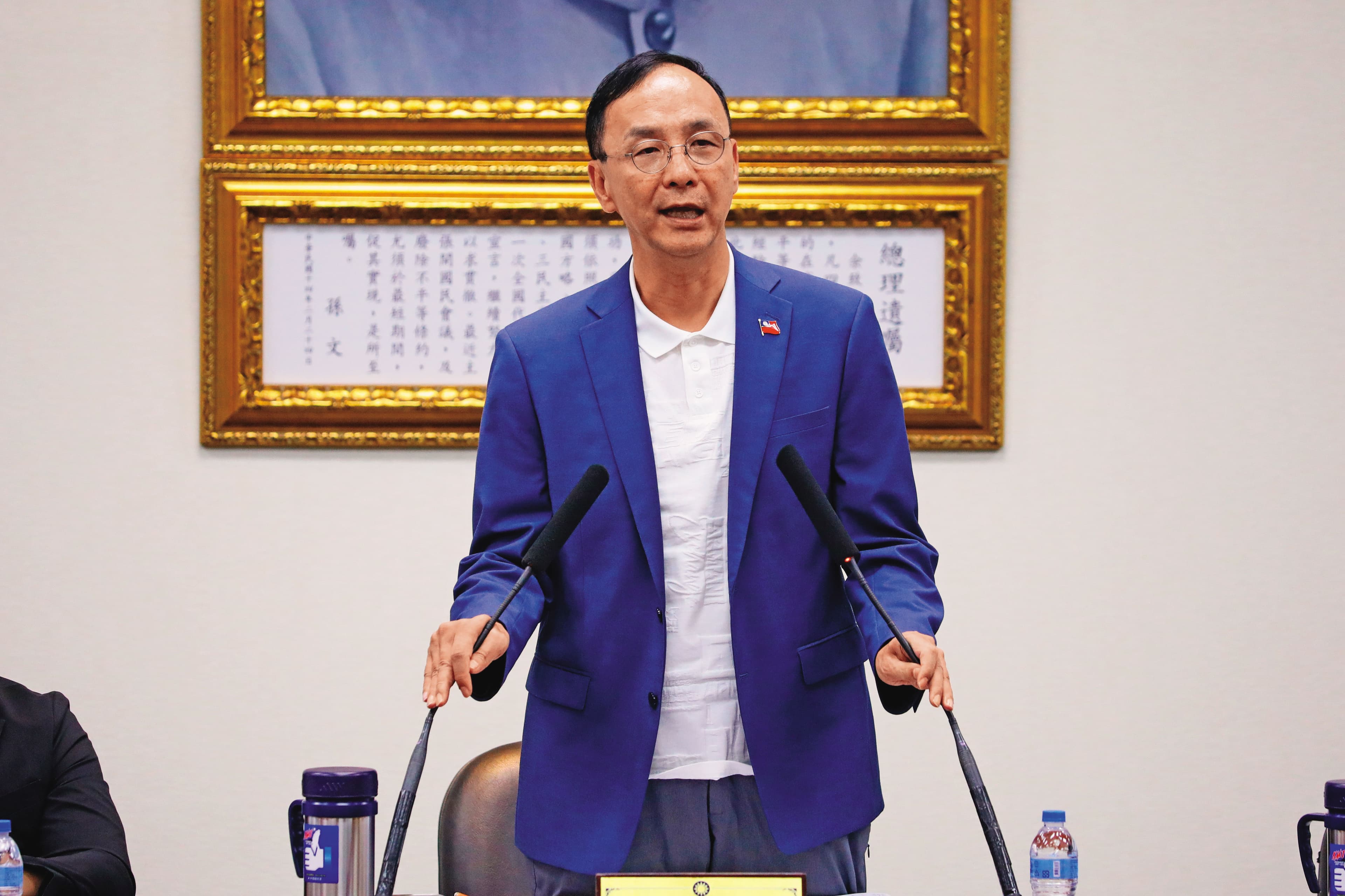 國民黨主席朱立倫近日多次聲援柯文哲,並表態立法院必須藍白合作。