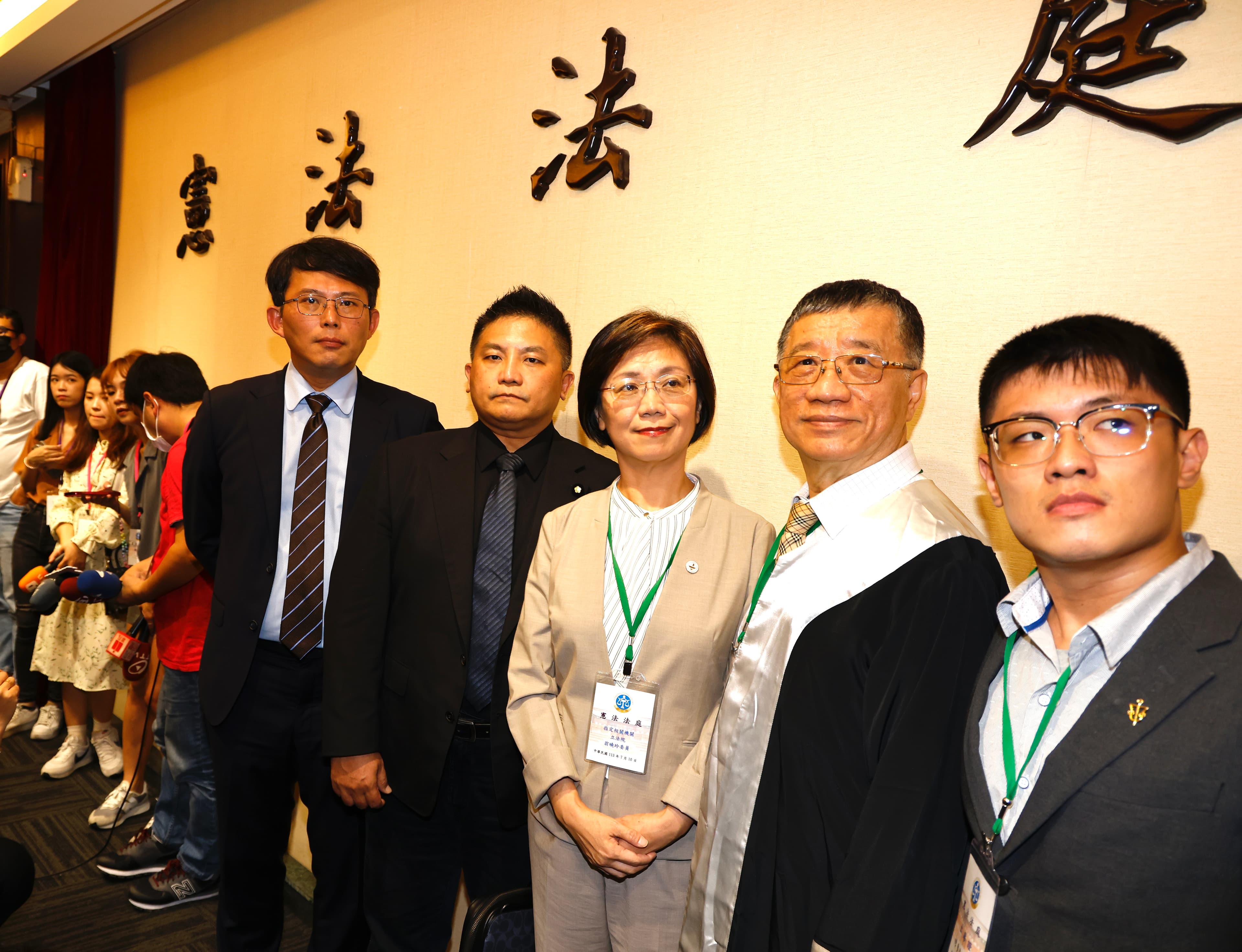 憲法法庭於今日開庭審理針對國會職權修法是否准予暫時處分，圖為出席之國民黨代表與黃國昌。