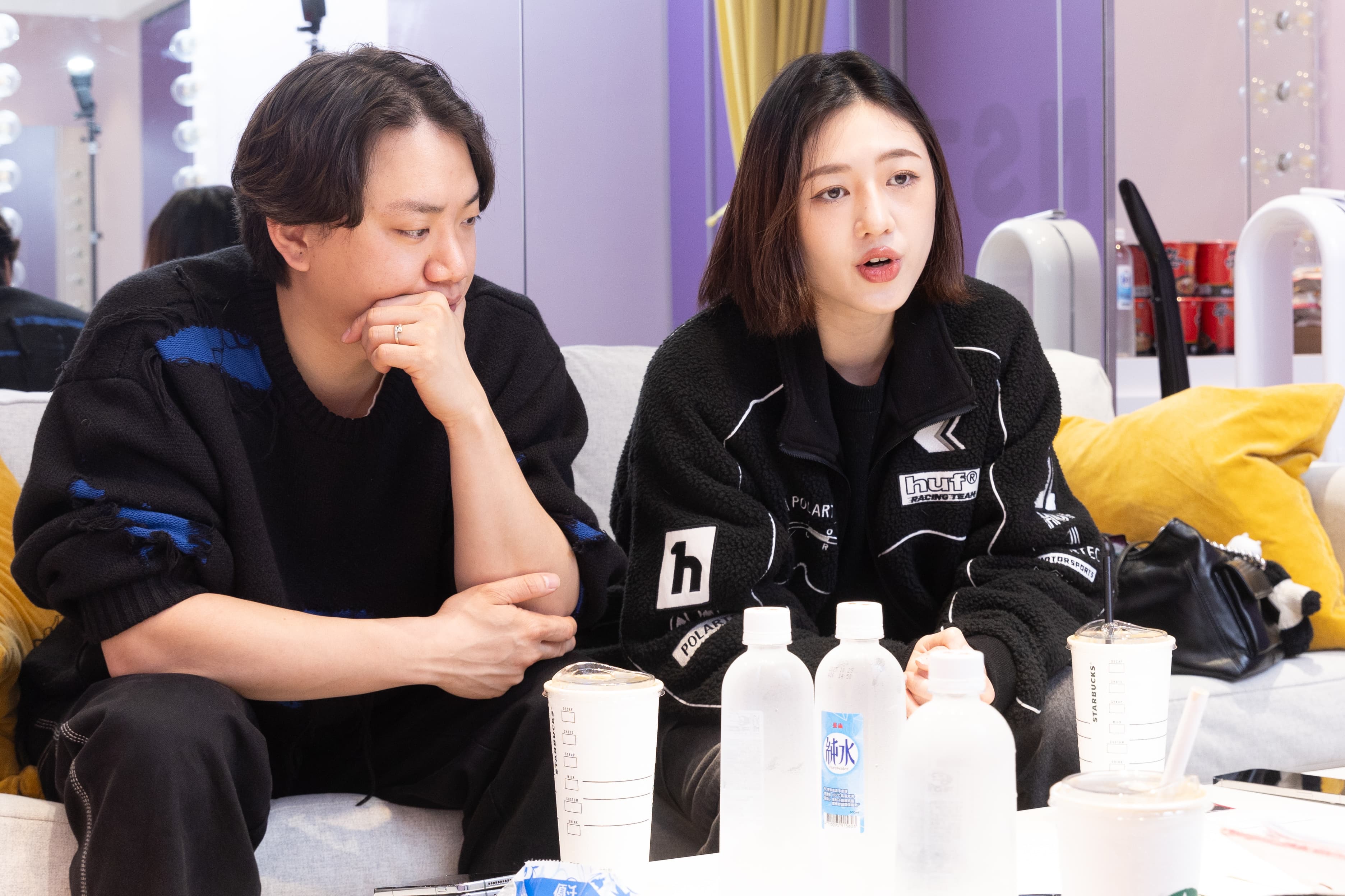 金正律(左)與朱謙雅在微風南山門市接受本刊專訪。