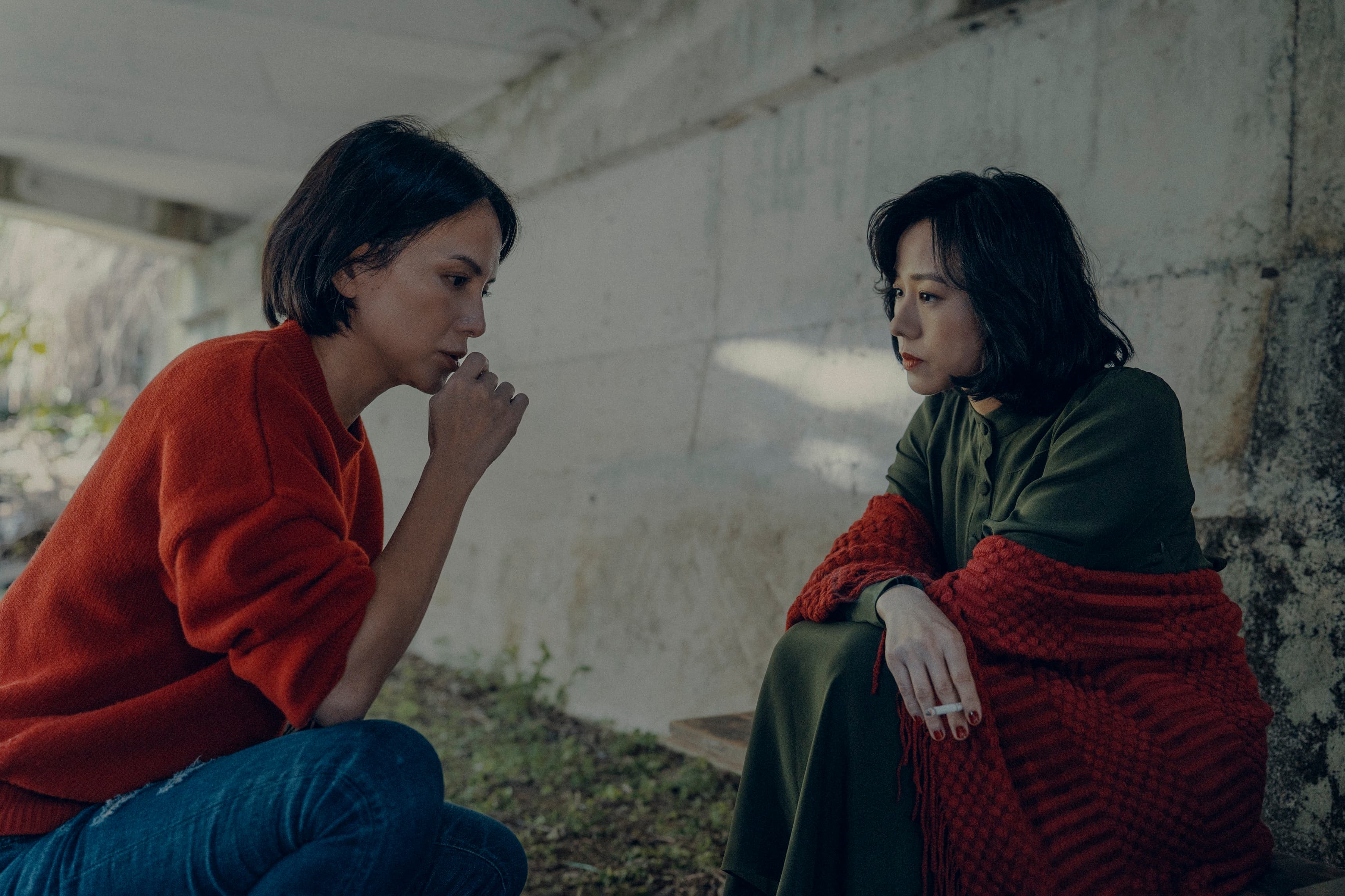 李心潔(左)首度編導劇情片,好友林嘉欣(右)是擔綱女主角的不二人選。 (華映娛樂提供)
