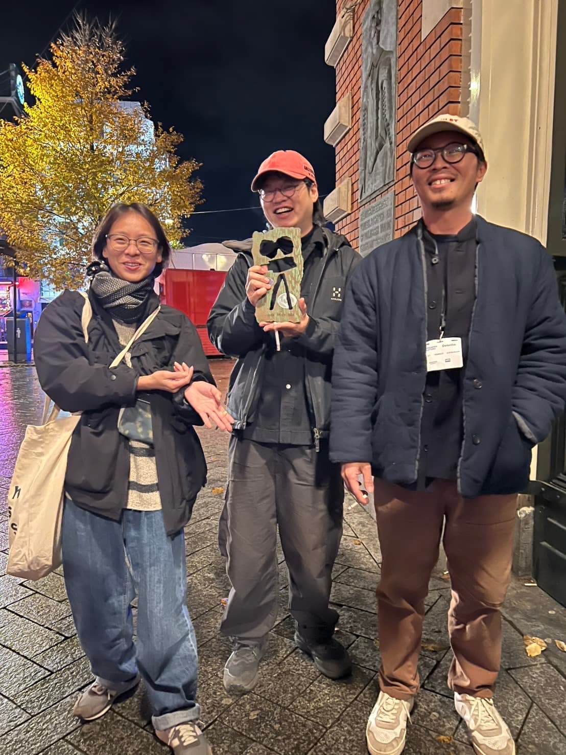 製片廖修慧(左起)、攝影田倧源、導演蘇育賢共同出席IDFA。(TIDF、你哥影視社提供)