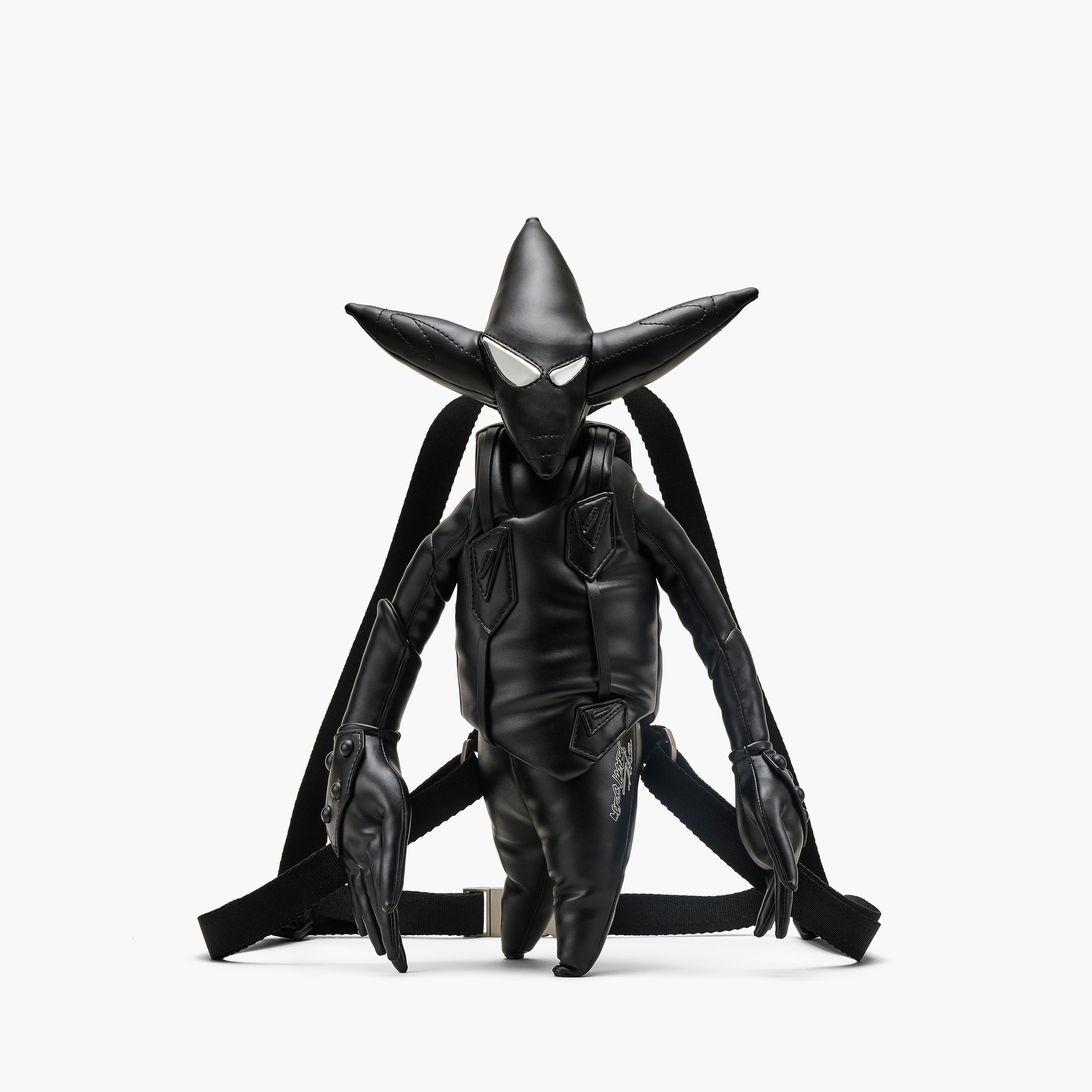 MARC JACOBS X FUTURA聯名系列POINTMAN後背包。NT$21,800(美之心提供)