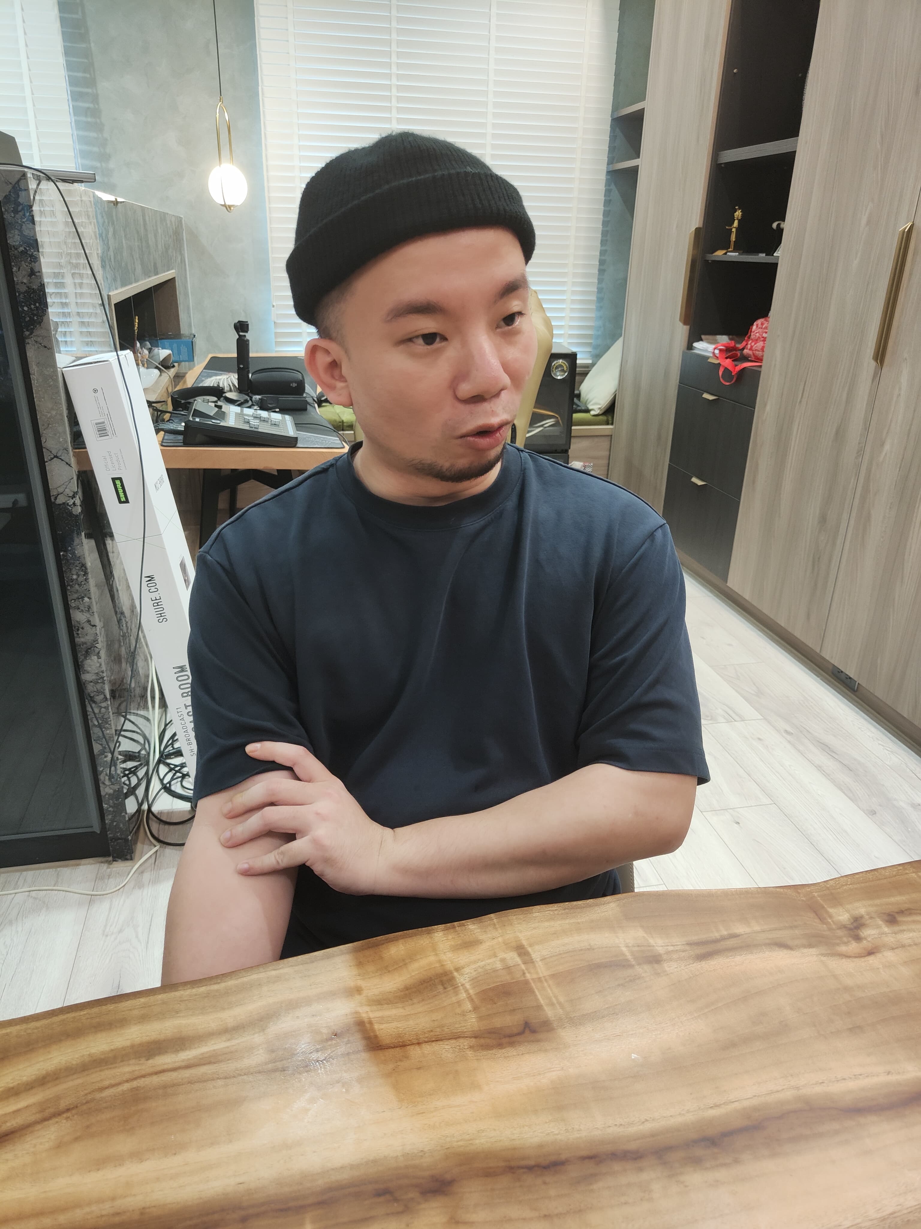 網紅烏鴉出面指控花蓮警局長范織坤,是抹黑辦案的慣犯。
