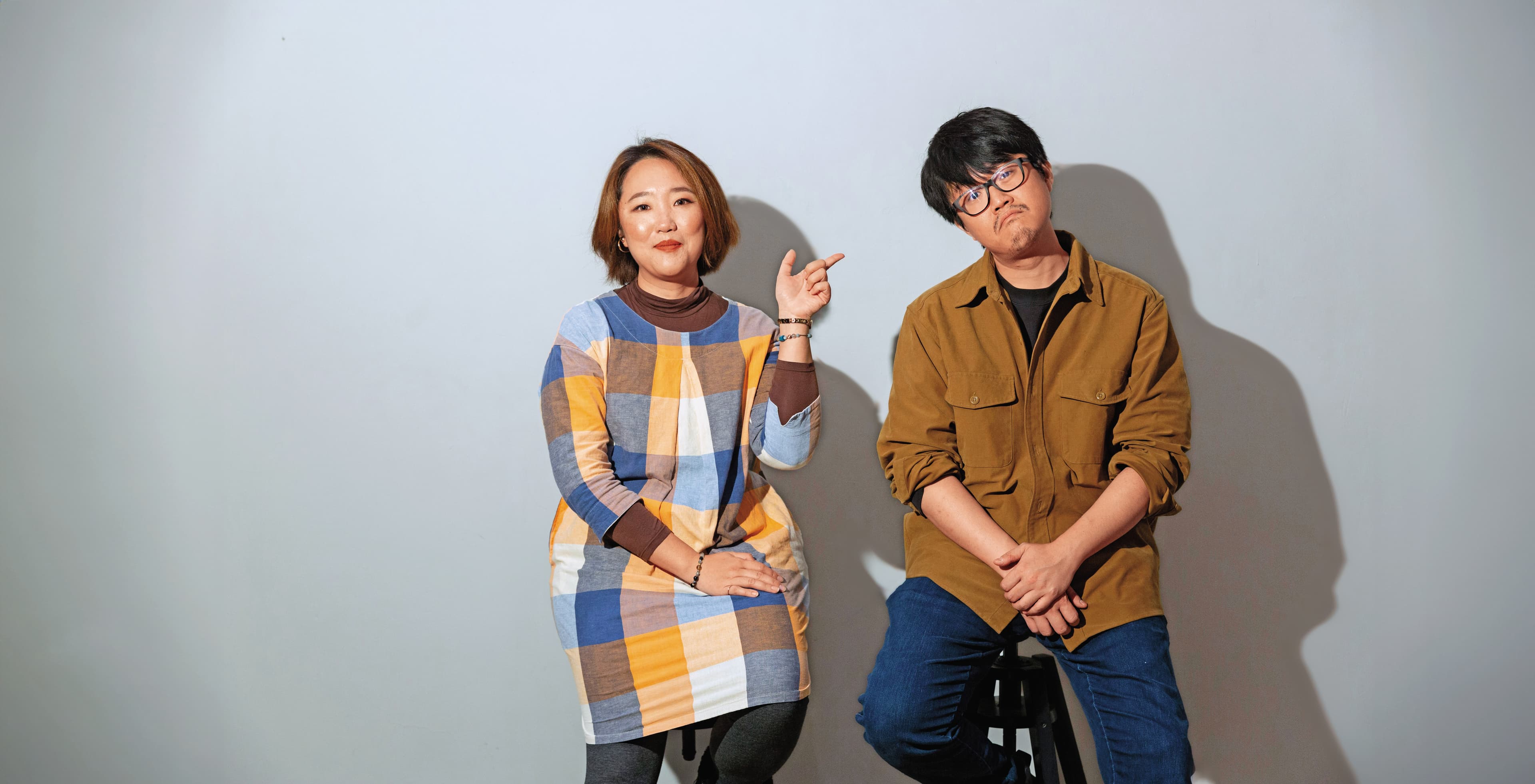 柏雅婷（左）與徐宏愷（右）期盼透過劇場與台漫合作，打破各自同溫層。