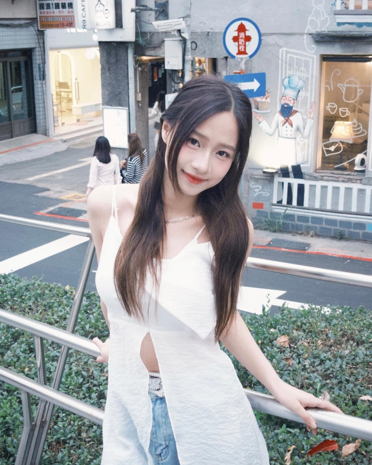 女團幽靈水晶成員蔡菜。(翻攝自蔡菜CC IG)