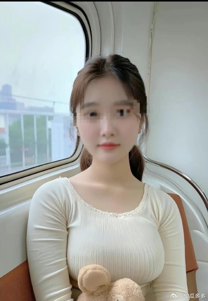 人妻美到讓網友驚艷。(翻自微博)