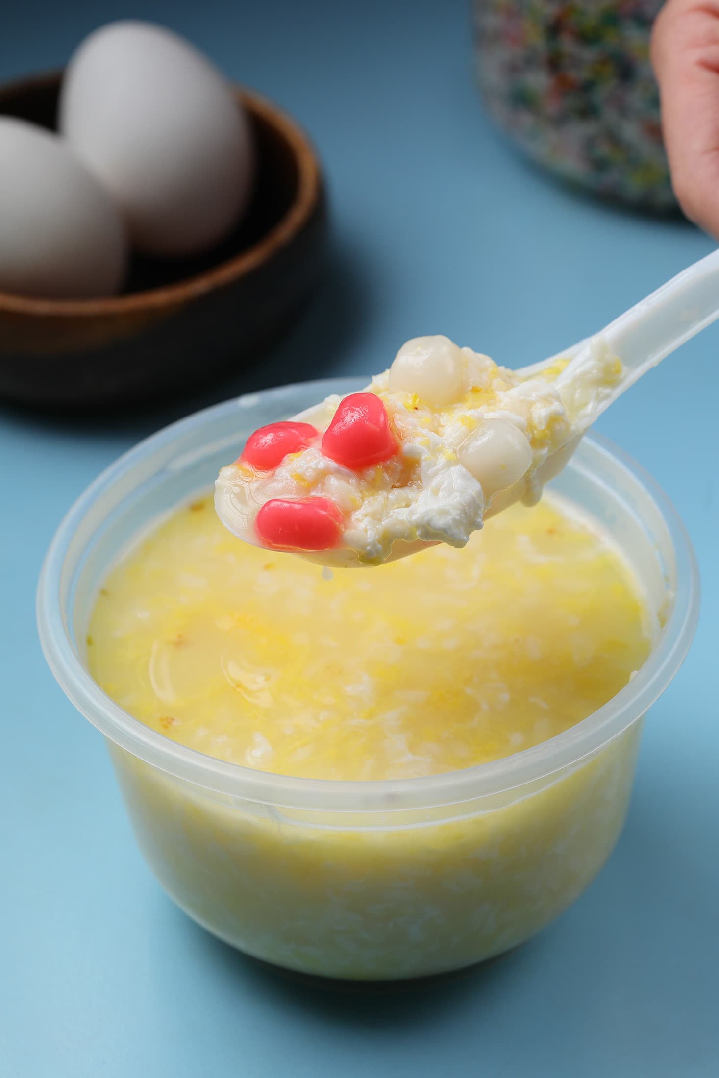 冬季寒流逼近時,點碗帶著微微酸香的「酒釀小湯圓」,既暖胃又暖心。(90元/份)