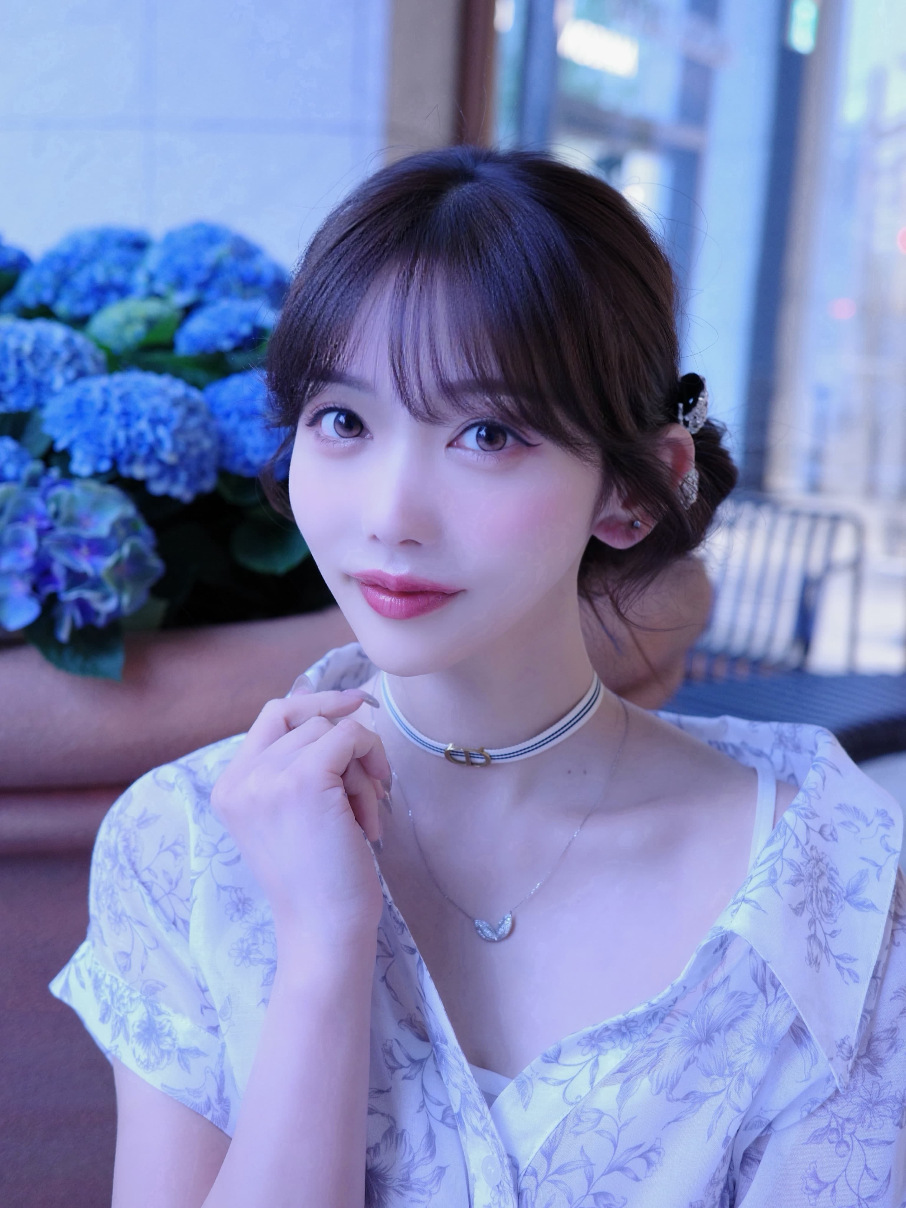 交往期間三山不僅讓大野茜里月給200萬日圓零用錢,還要求她資助價值約2,000萬日圓的賓士G-Class名車及高級名錶,總計豪砸超過1億日圓。(翻攝自大野茜里IG)