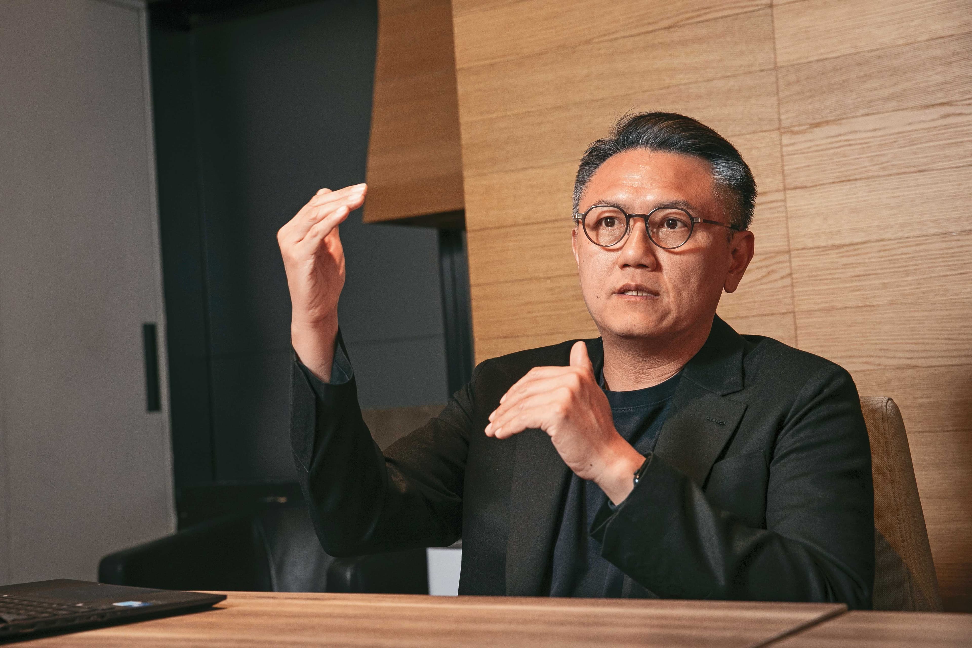 即使是遍嘗世界美食的開展餐飲董事長邱泰翰也被「囕盈豚」的烤肉所驚豔。